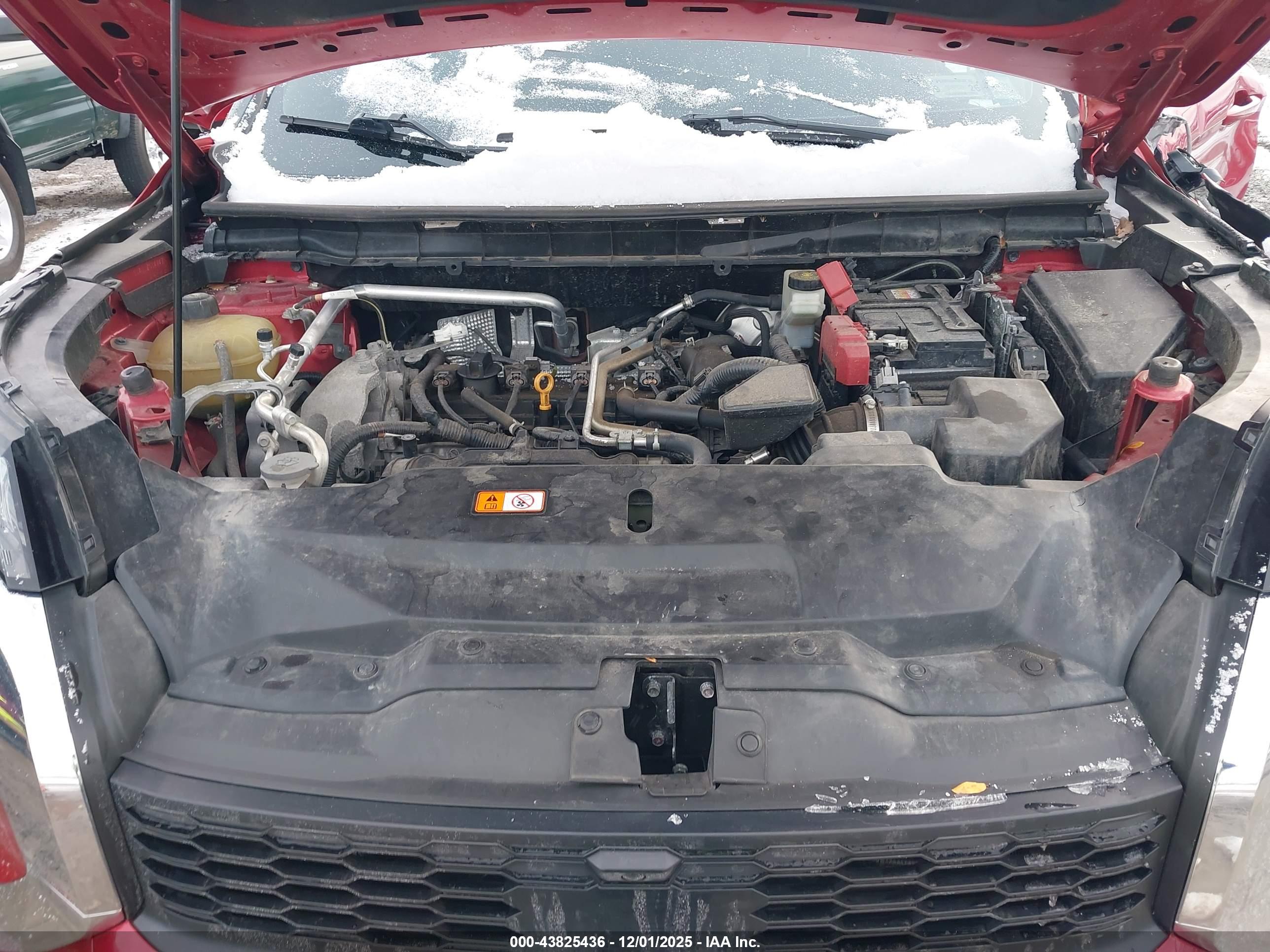 MITSUBISHI OUTLANDER image 10
