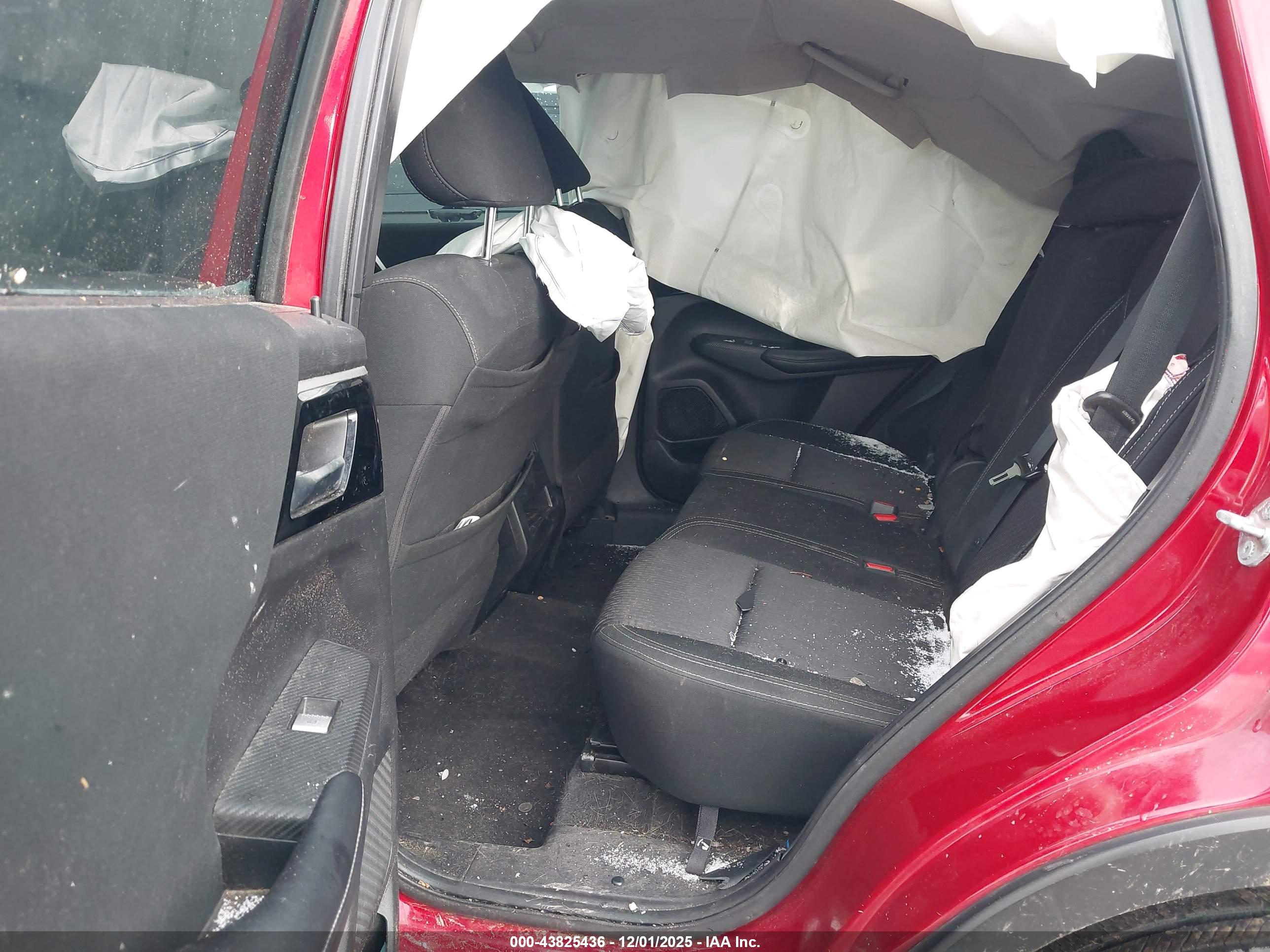 MITSUBISHI OUTLANDER image 8