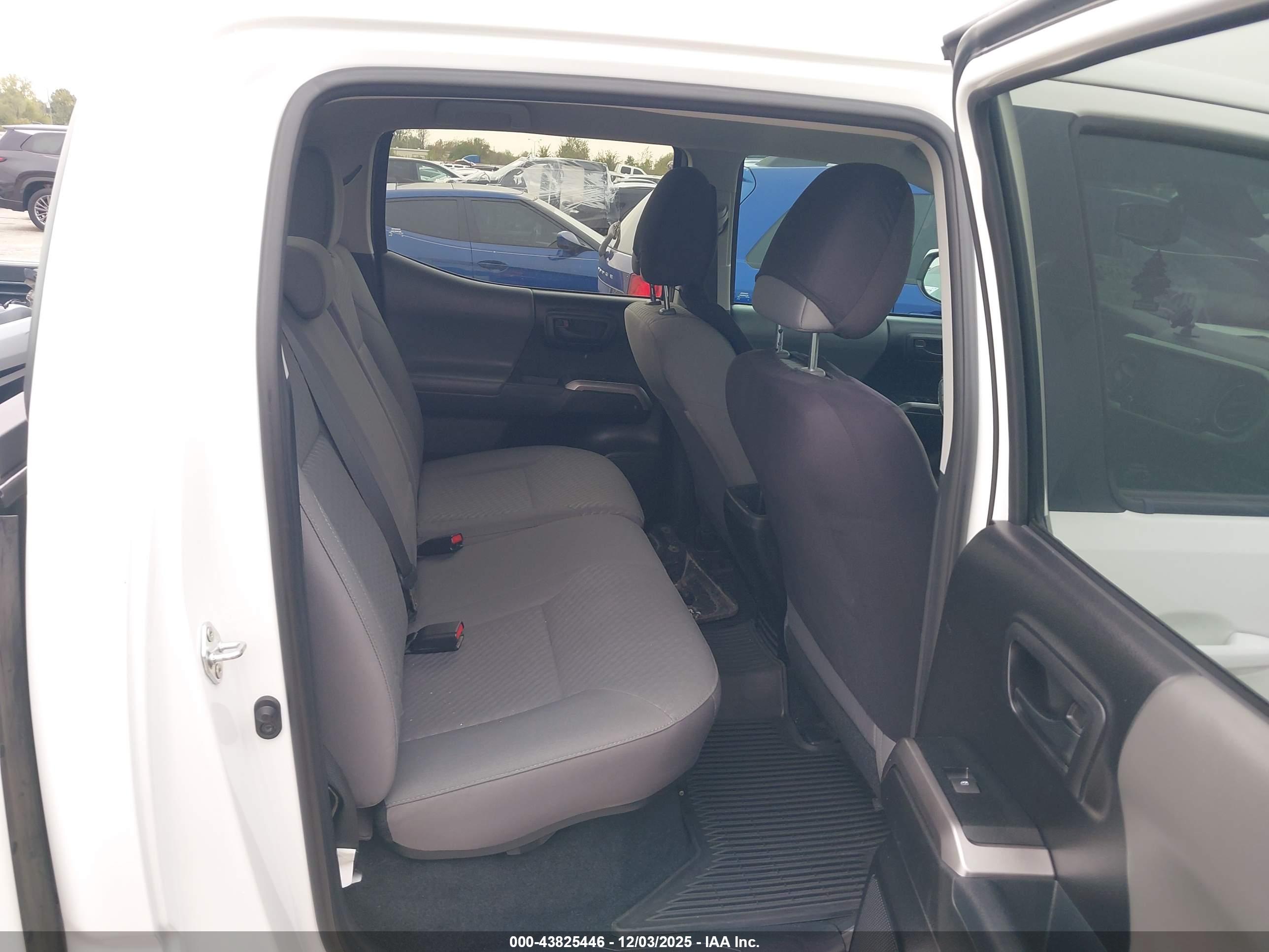TOYOTA TACOMA image 8