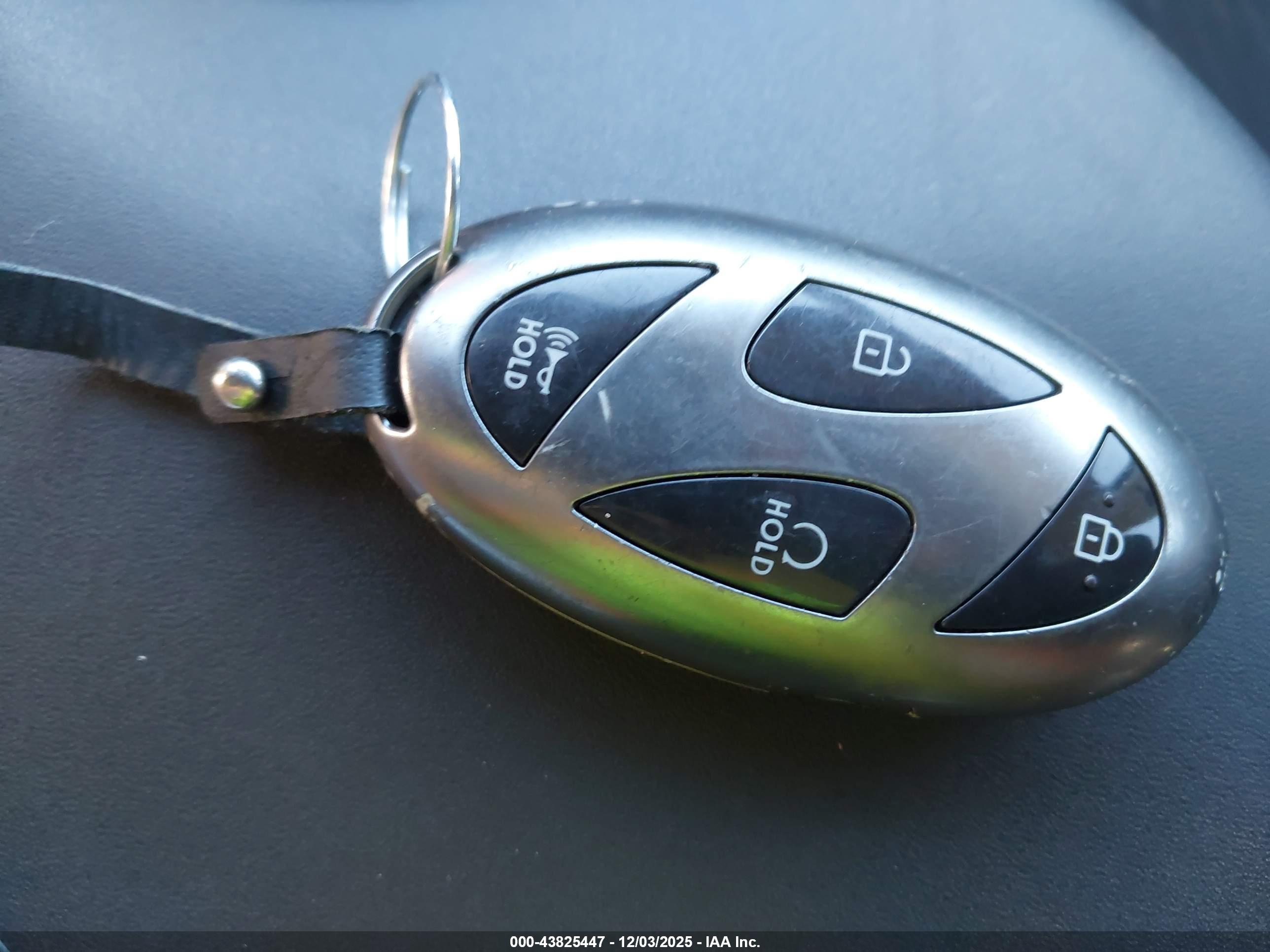 HYUNDAI SONATA image 11