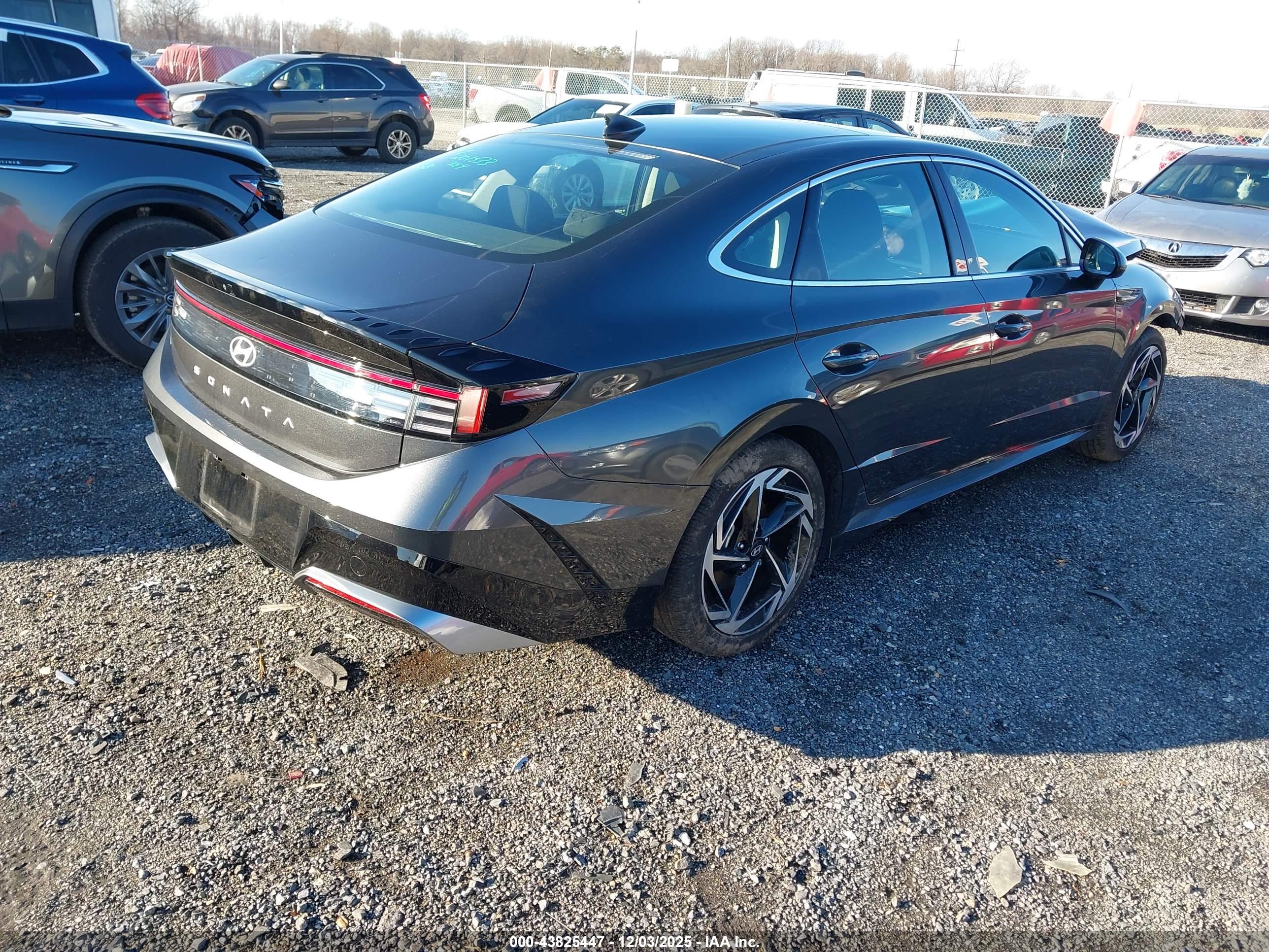 HYUNDAI SONATA image 4