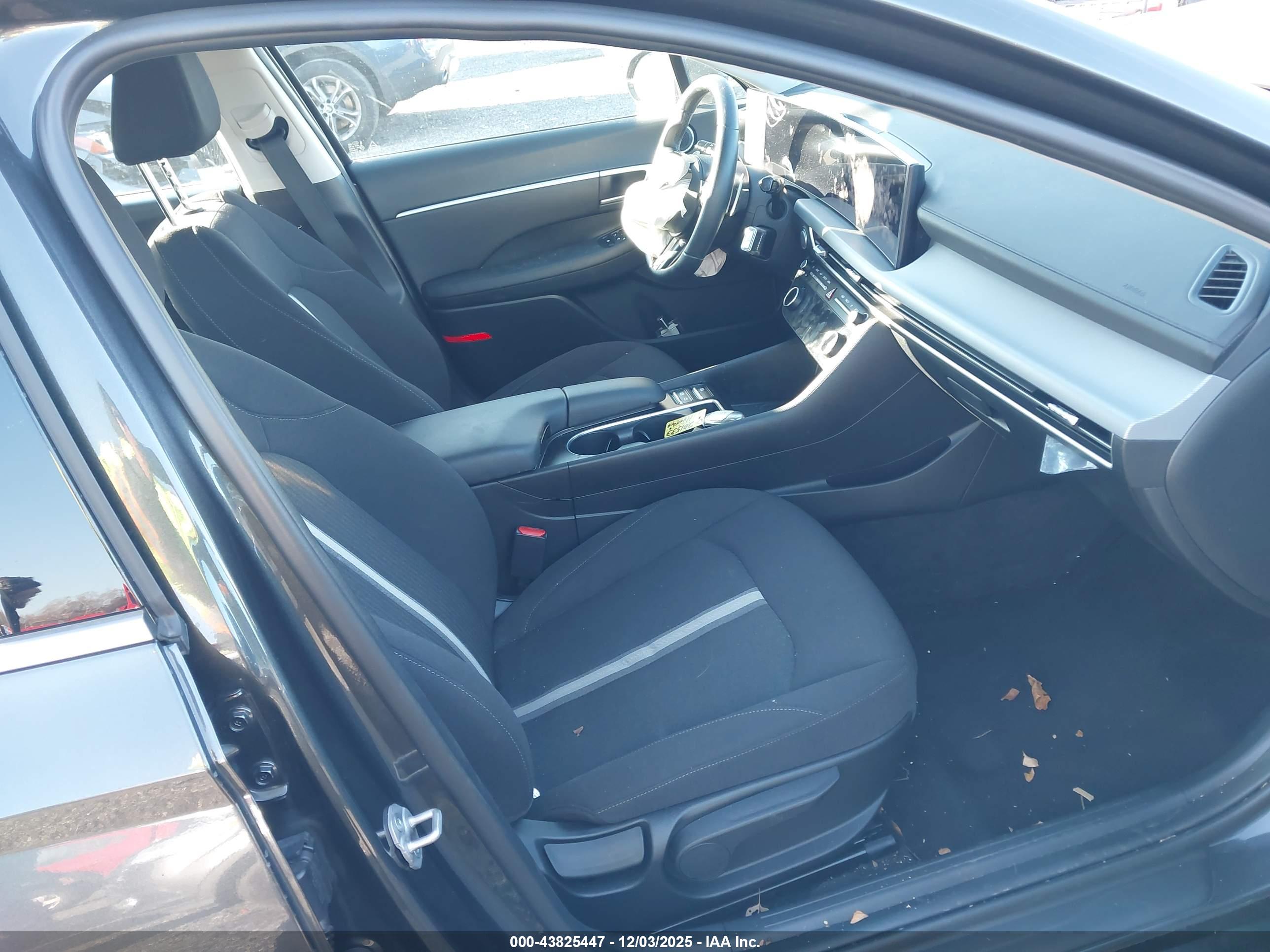 HYUNDAI SONATA image 5