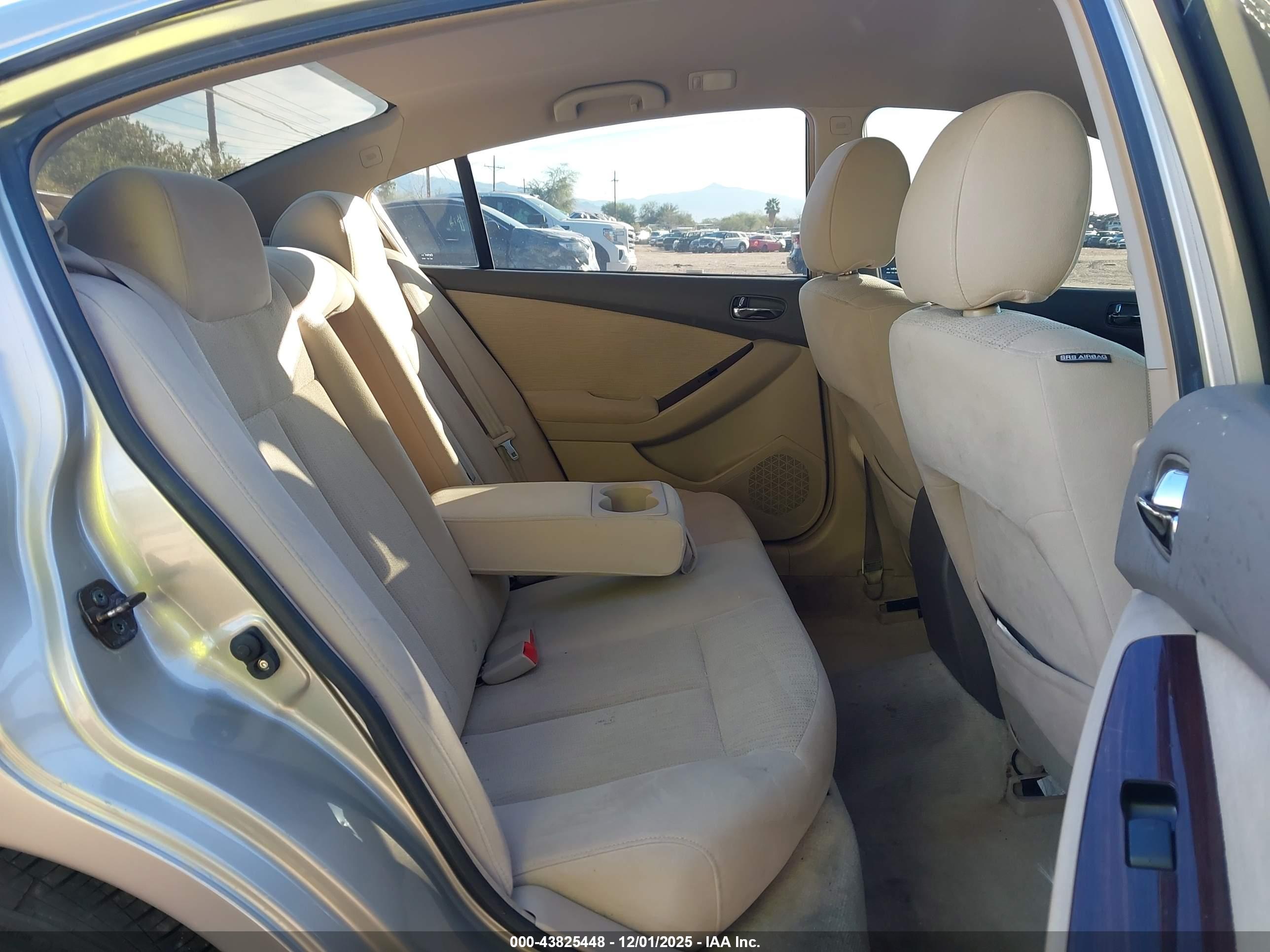 NISSAN ALTIMA image 8