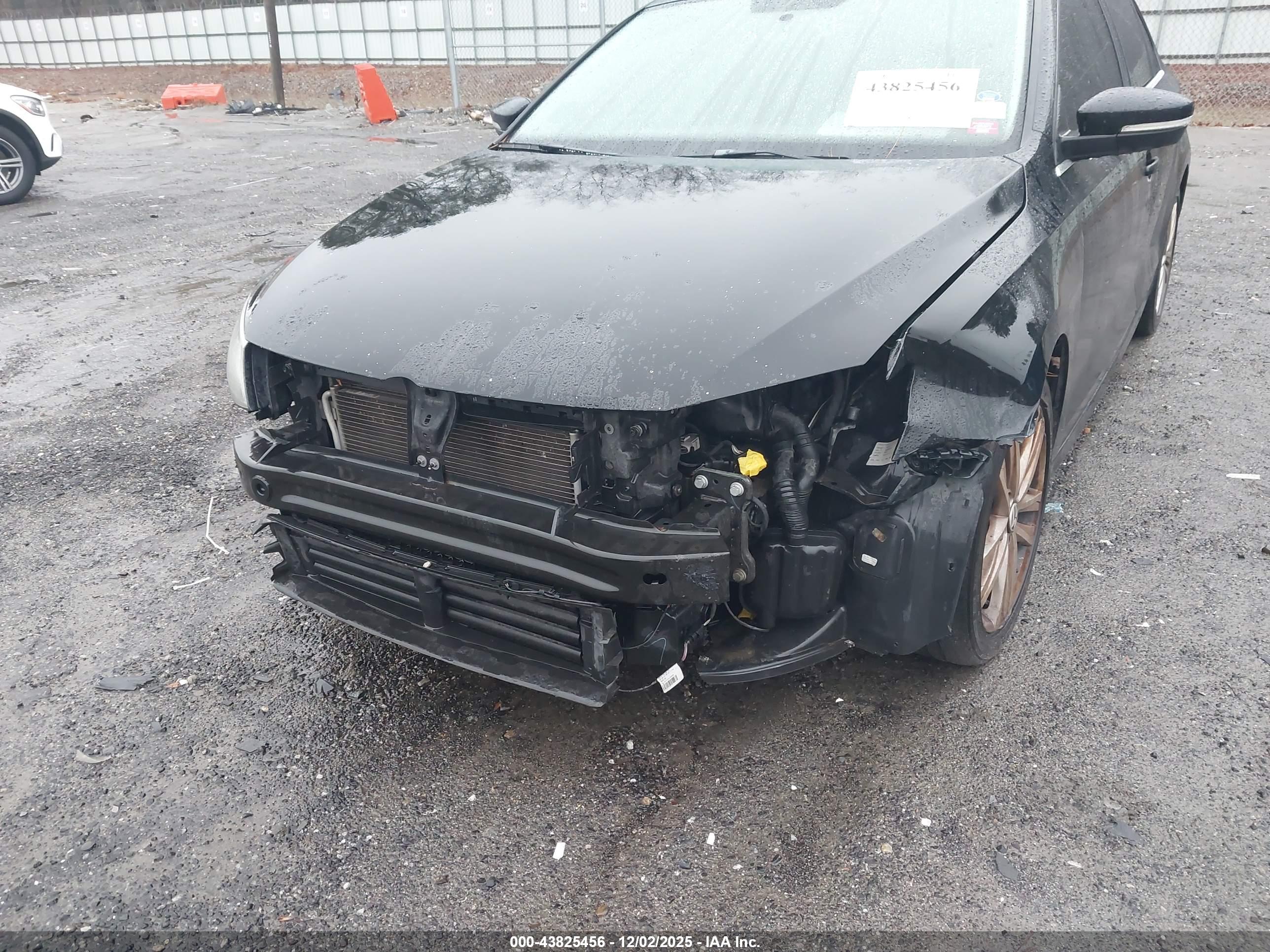 VOLKSWAGEN JETTA image 6