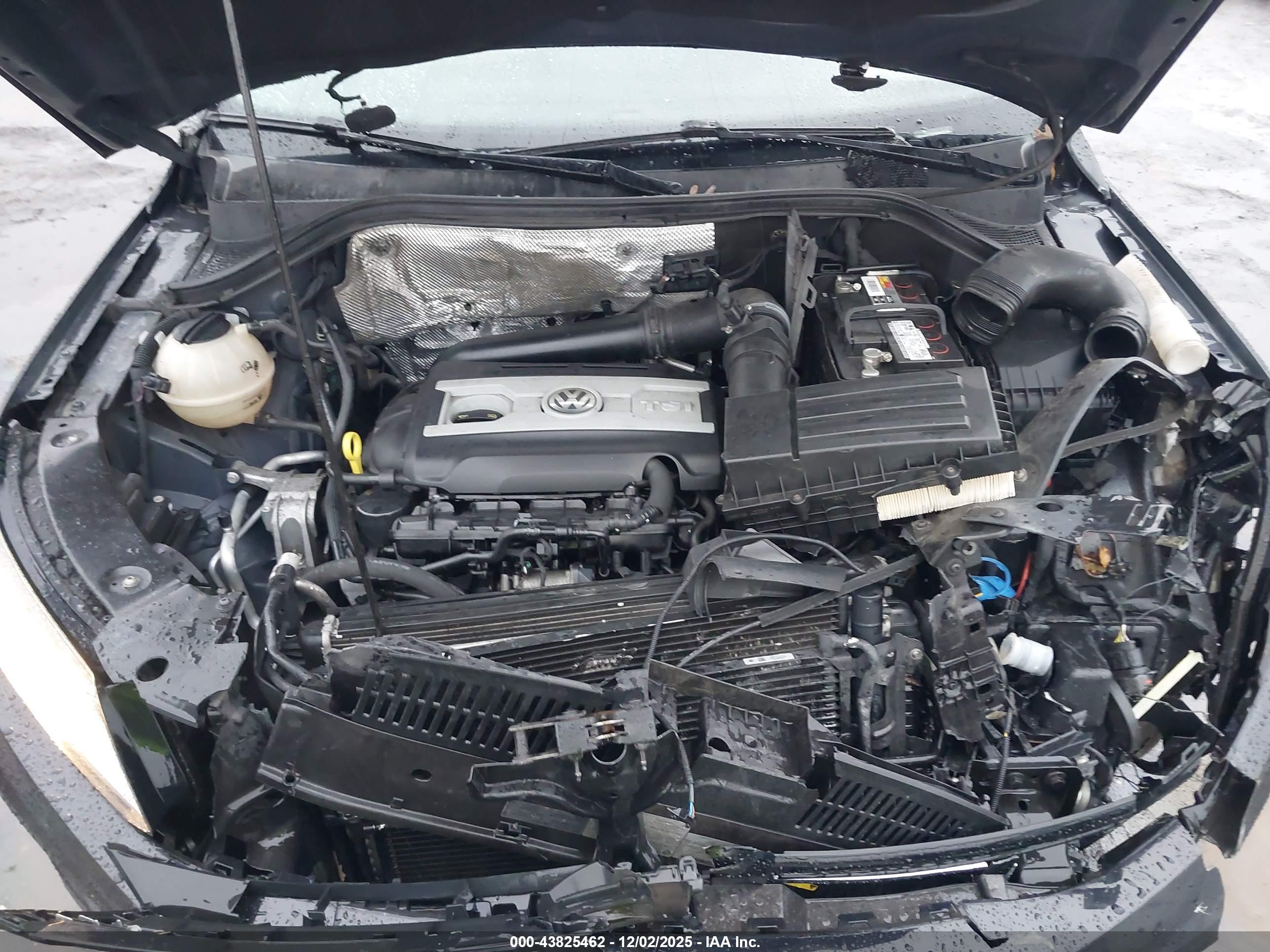 VOLKSWAGEN TIGUAN image 10