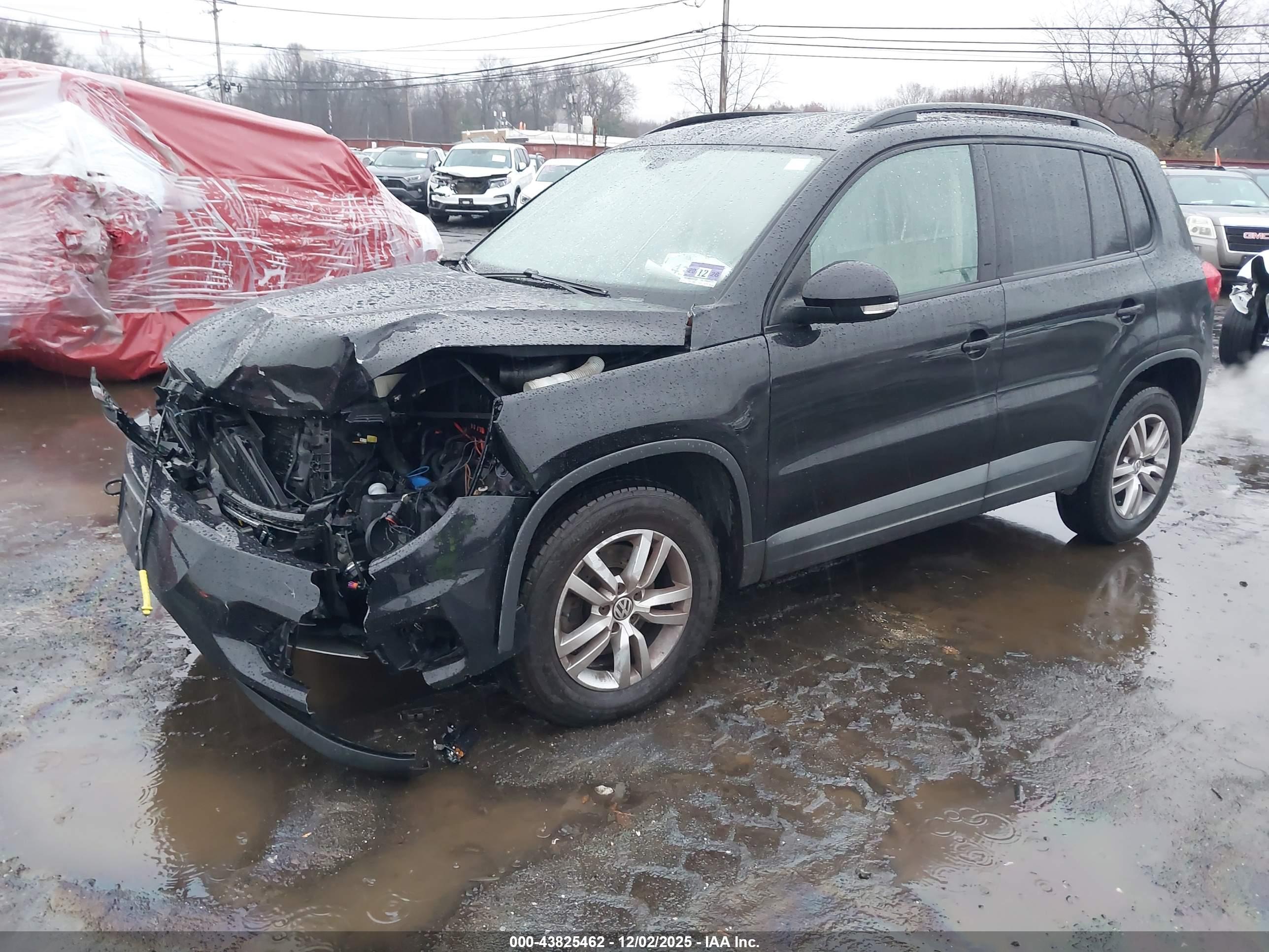 VOLKSWAGEN TIGUAN image 2