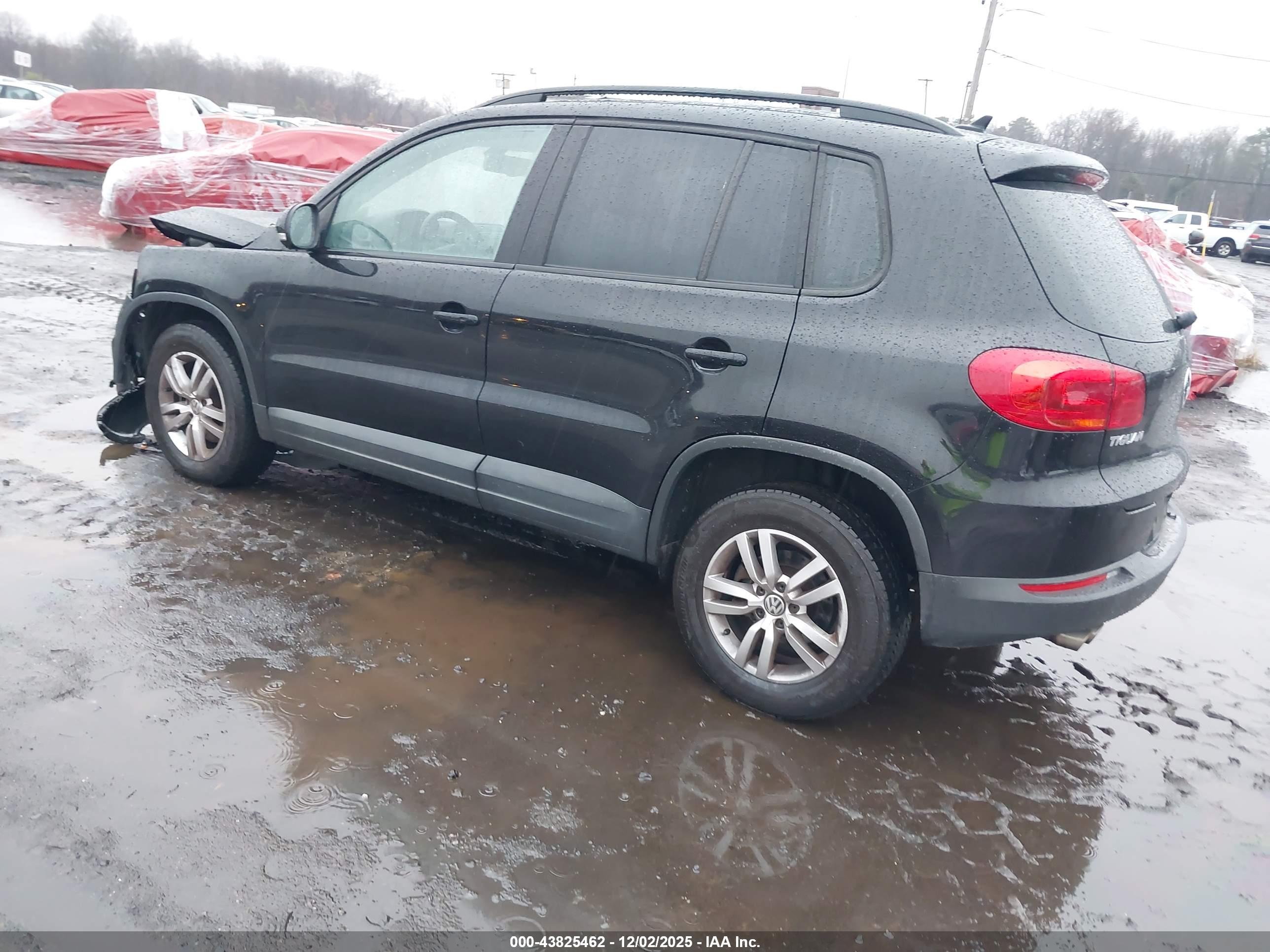 VOLKSWAGEN TIGUAN image 3