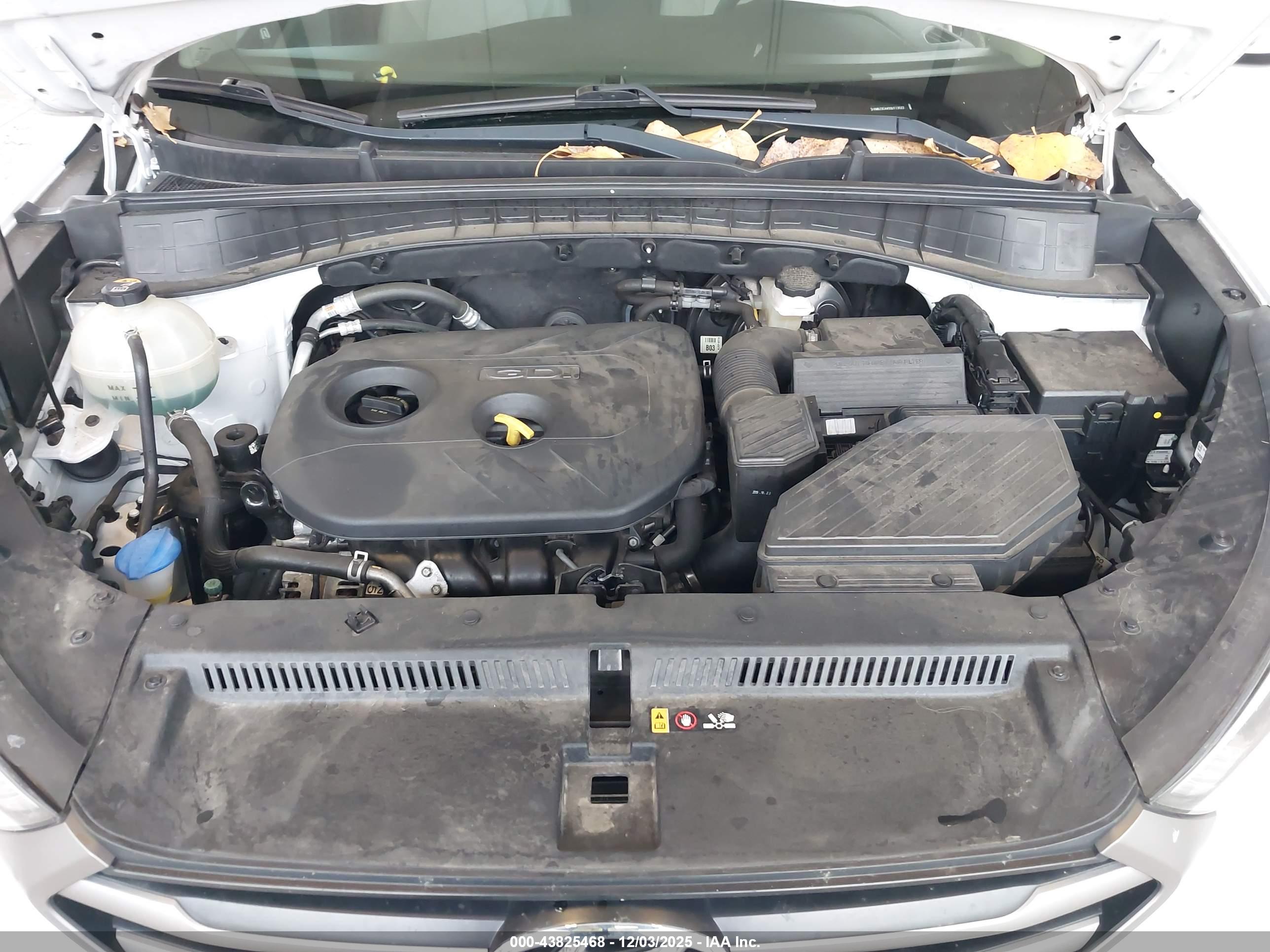 HYUNDAI TUCSON image 10