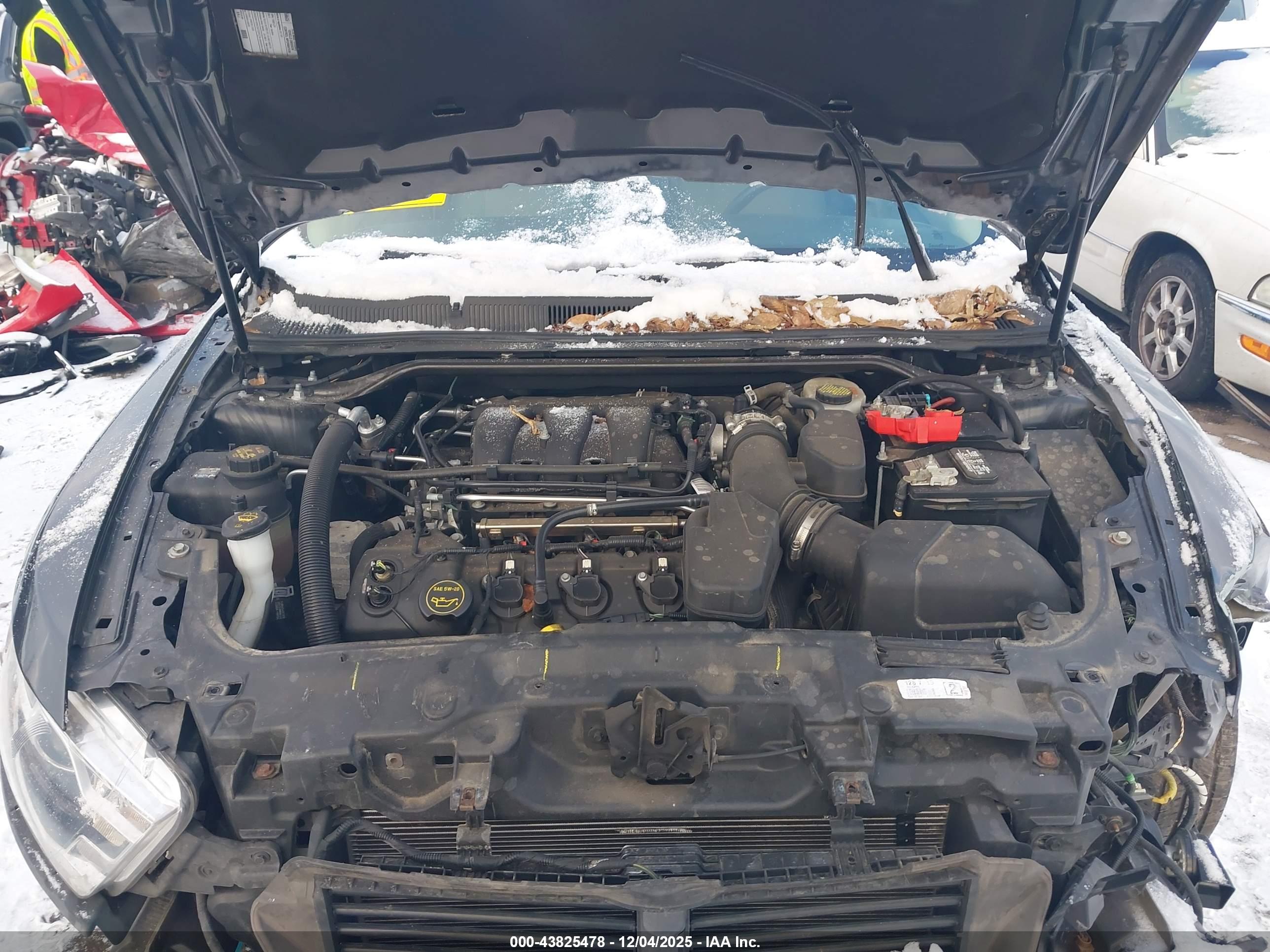 FORD TAURUS image 10
