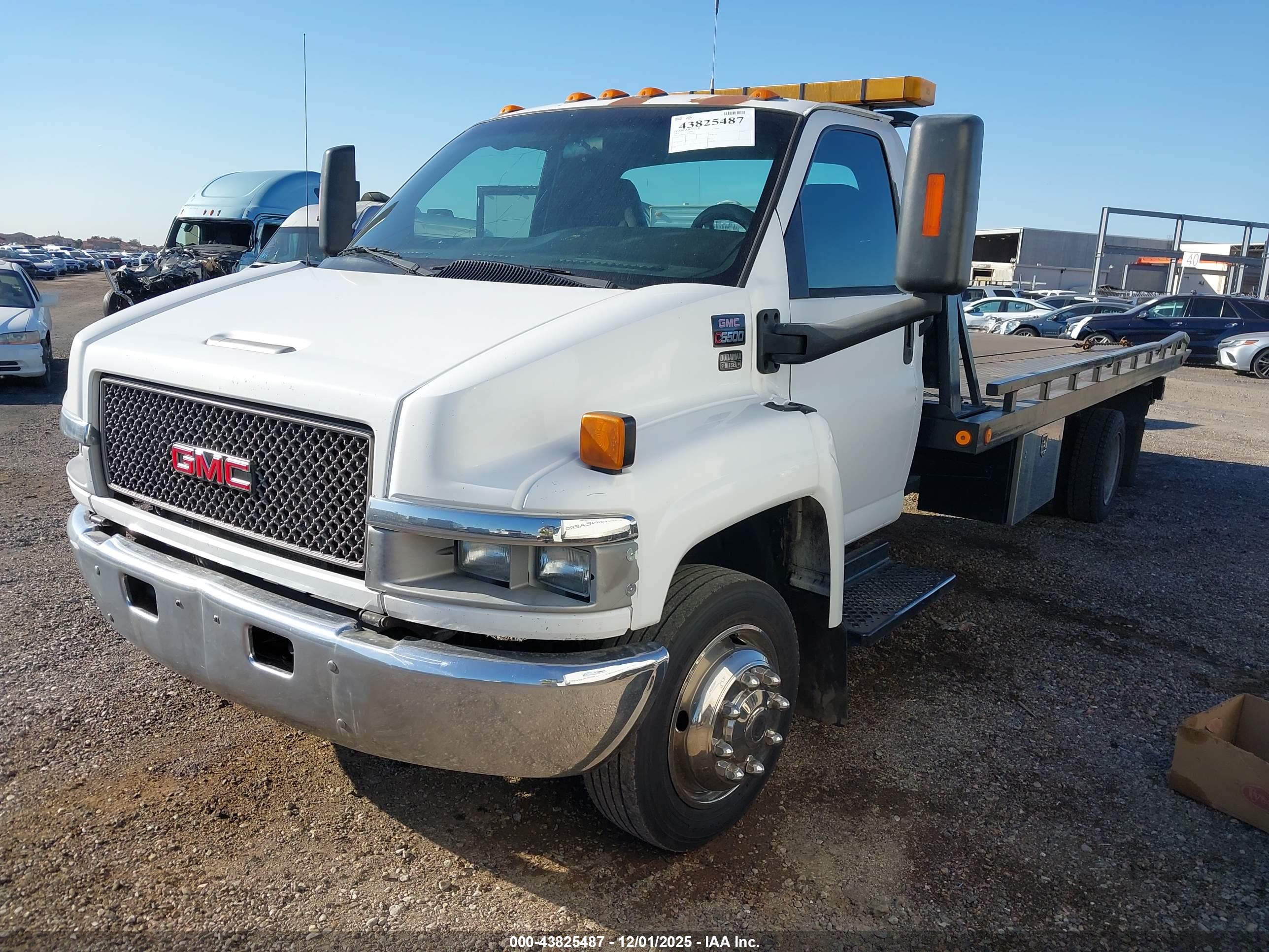 GMC C5500 image 2