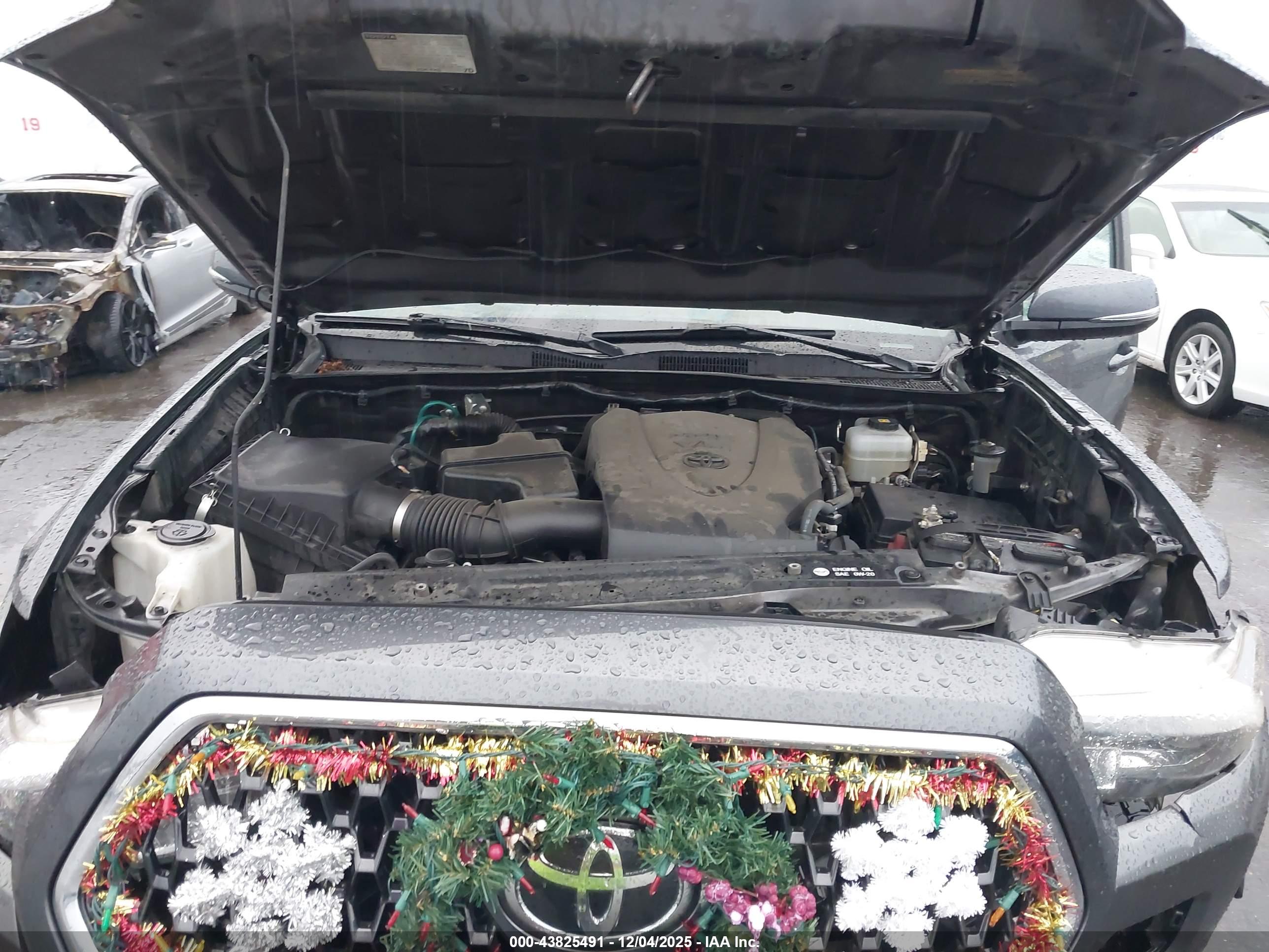 TOYOTA TACOMA image 10
