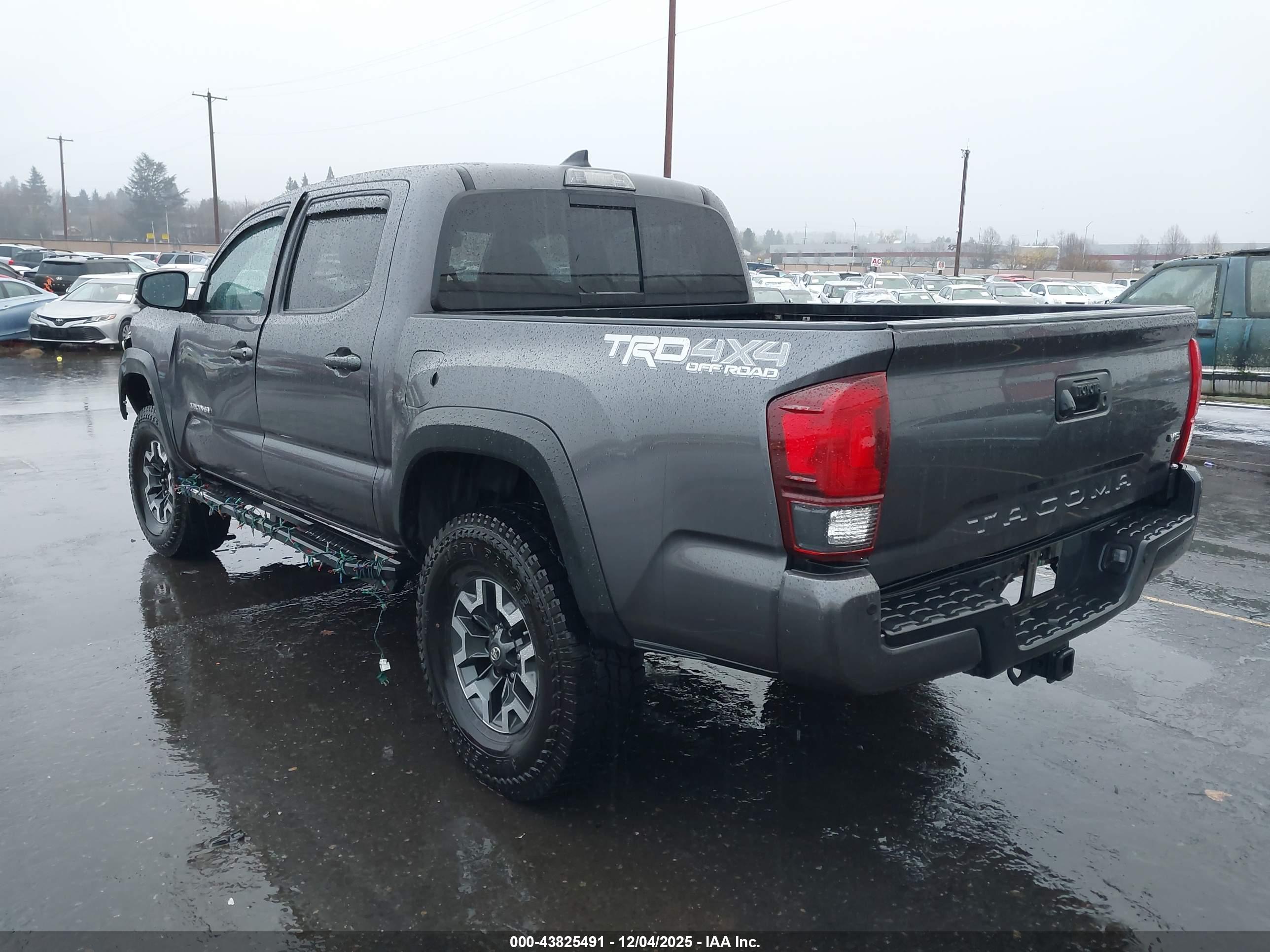 TOYOTA TACOMA image 3