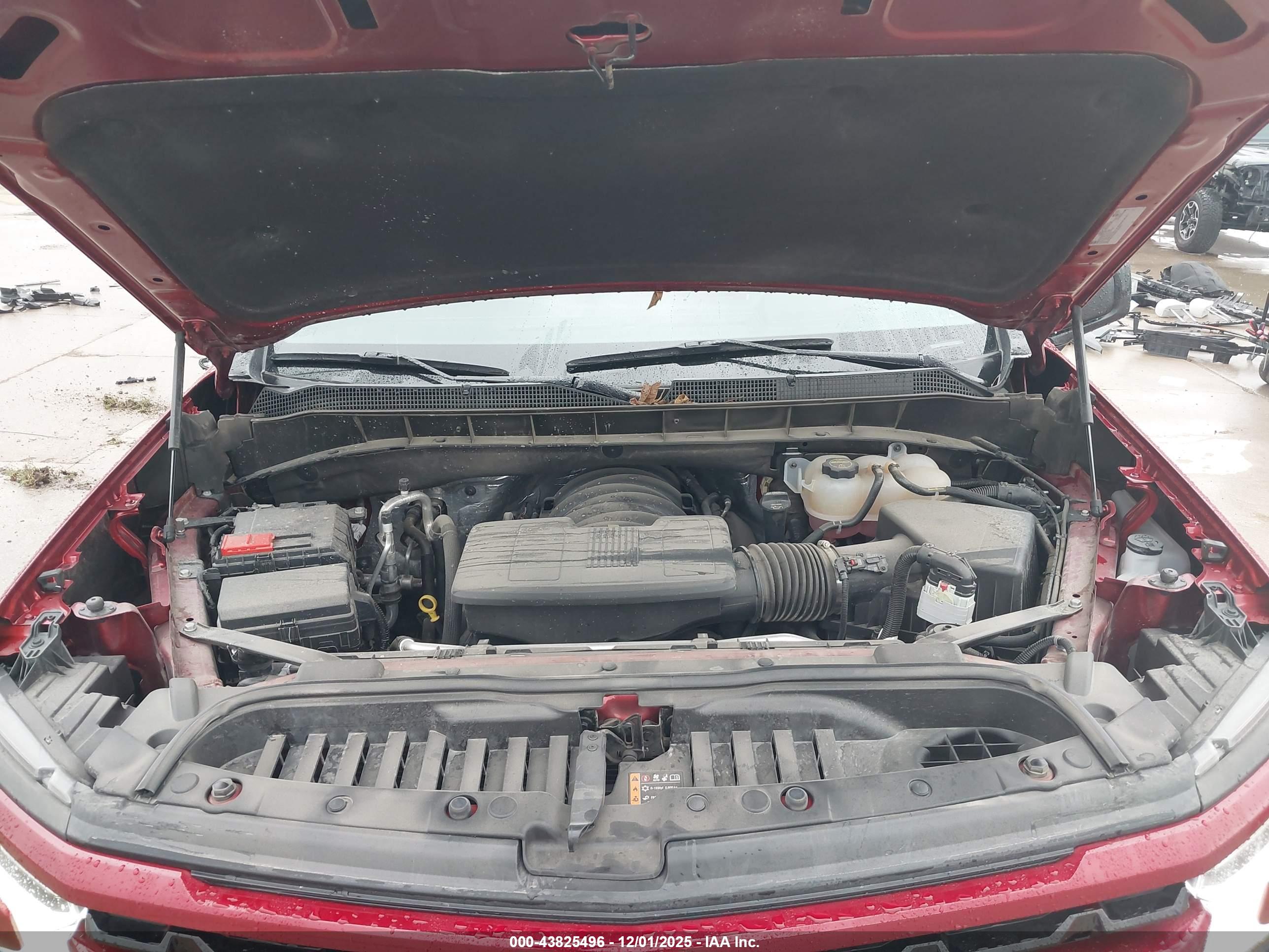 CHEVROLET SILVERADO image 10