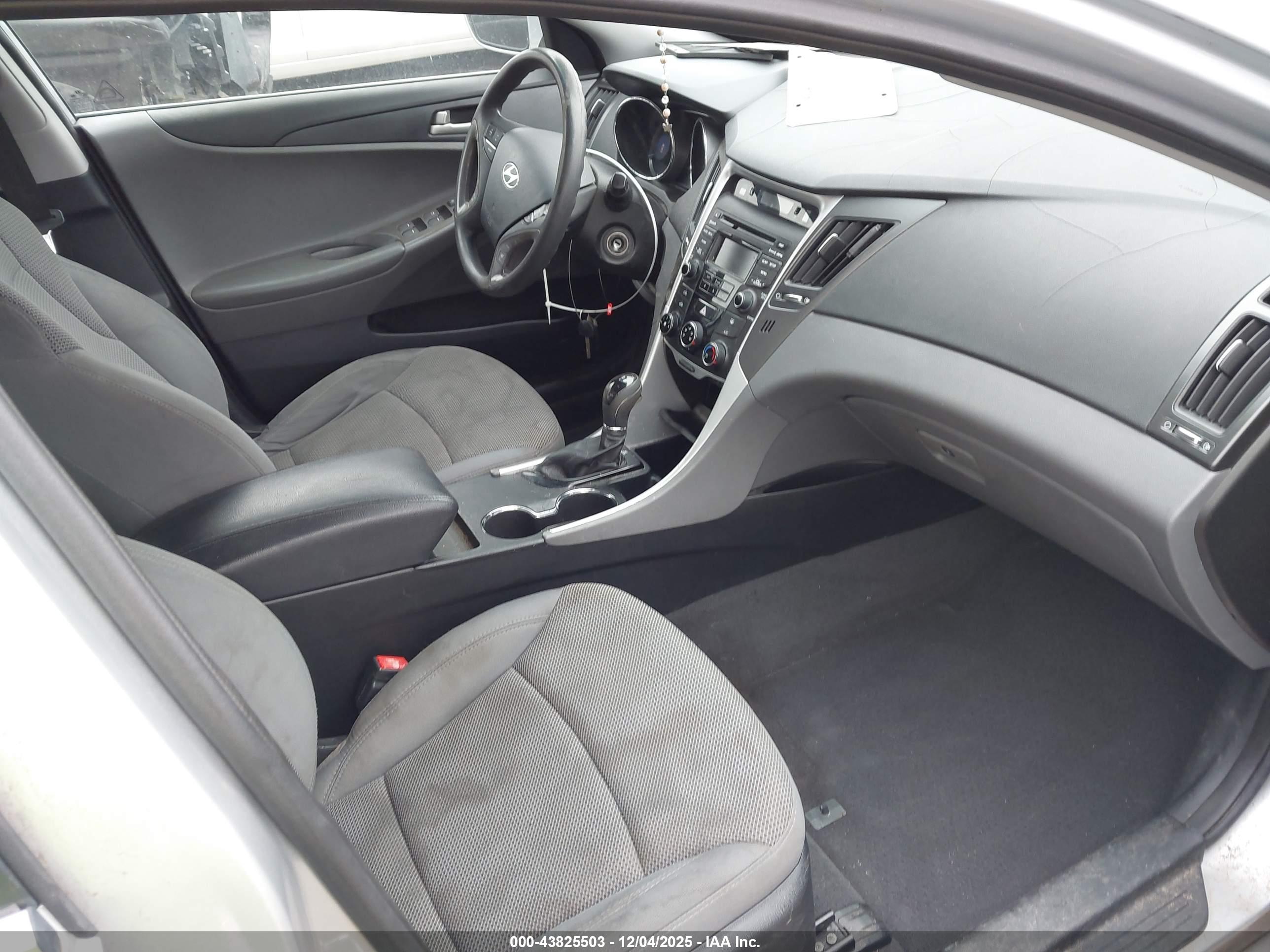 HYUNDAI SONATA image 5