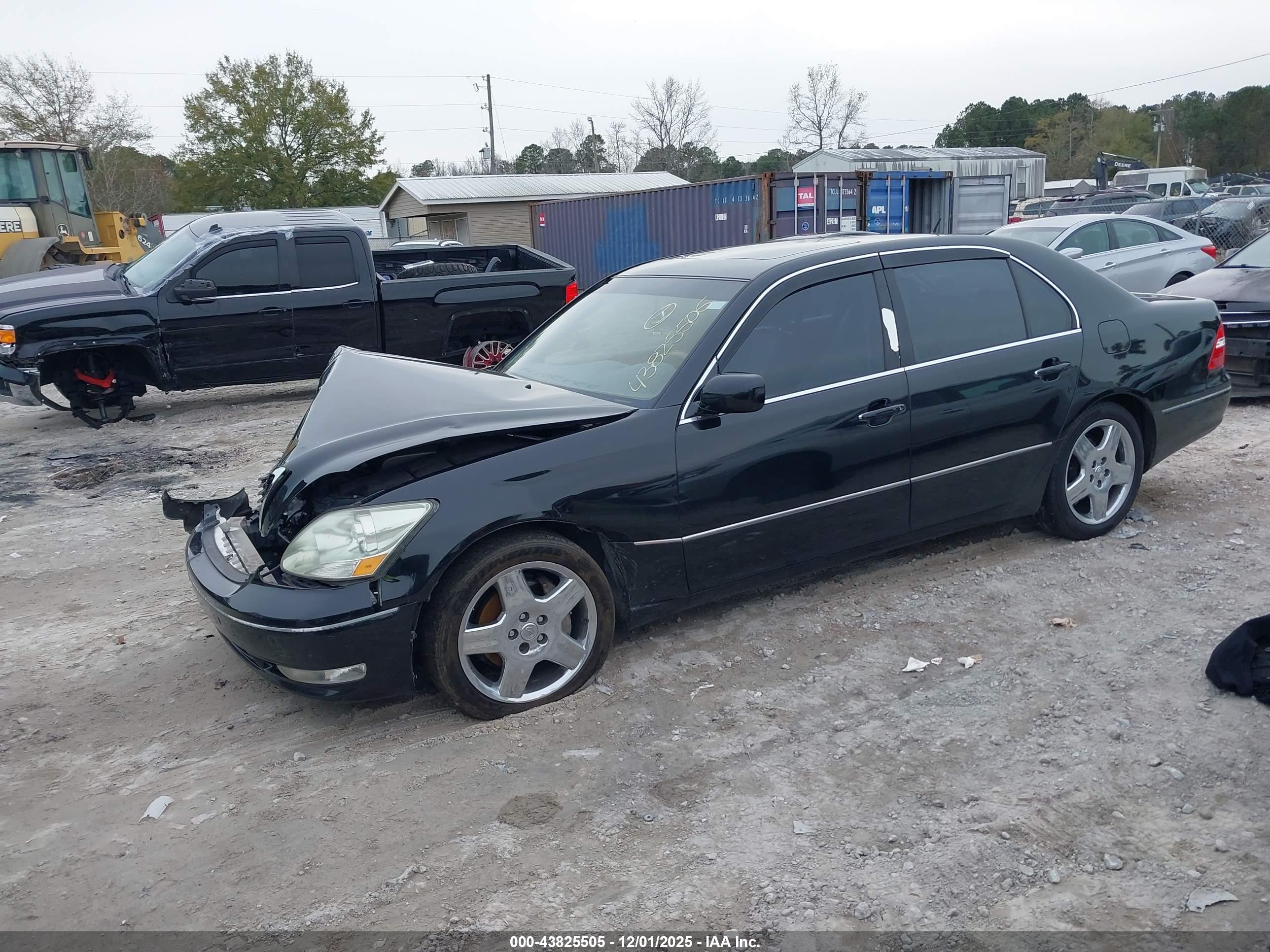 LEXUS LS image 2