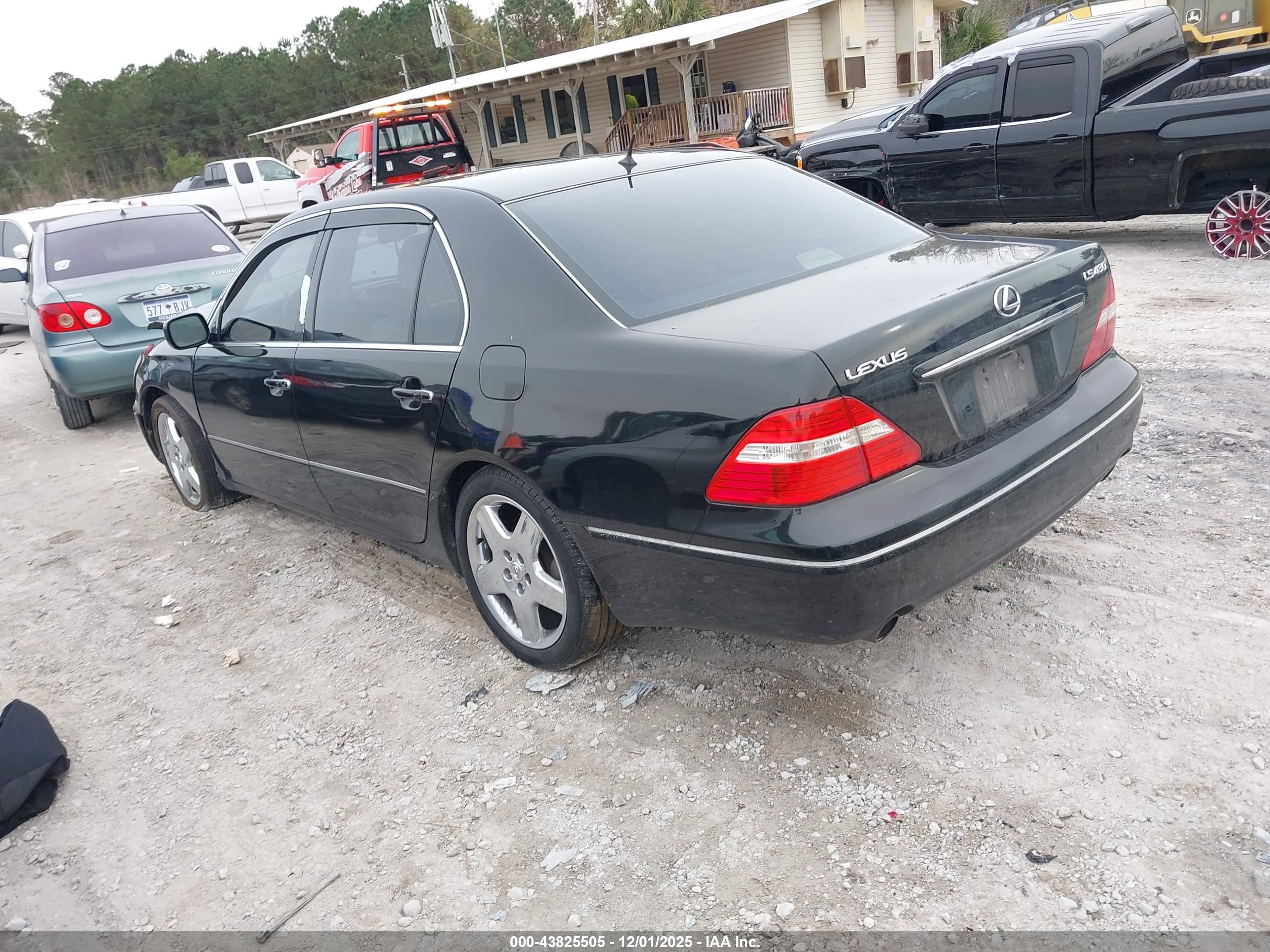 LEXUS LS image 3