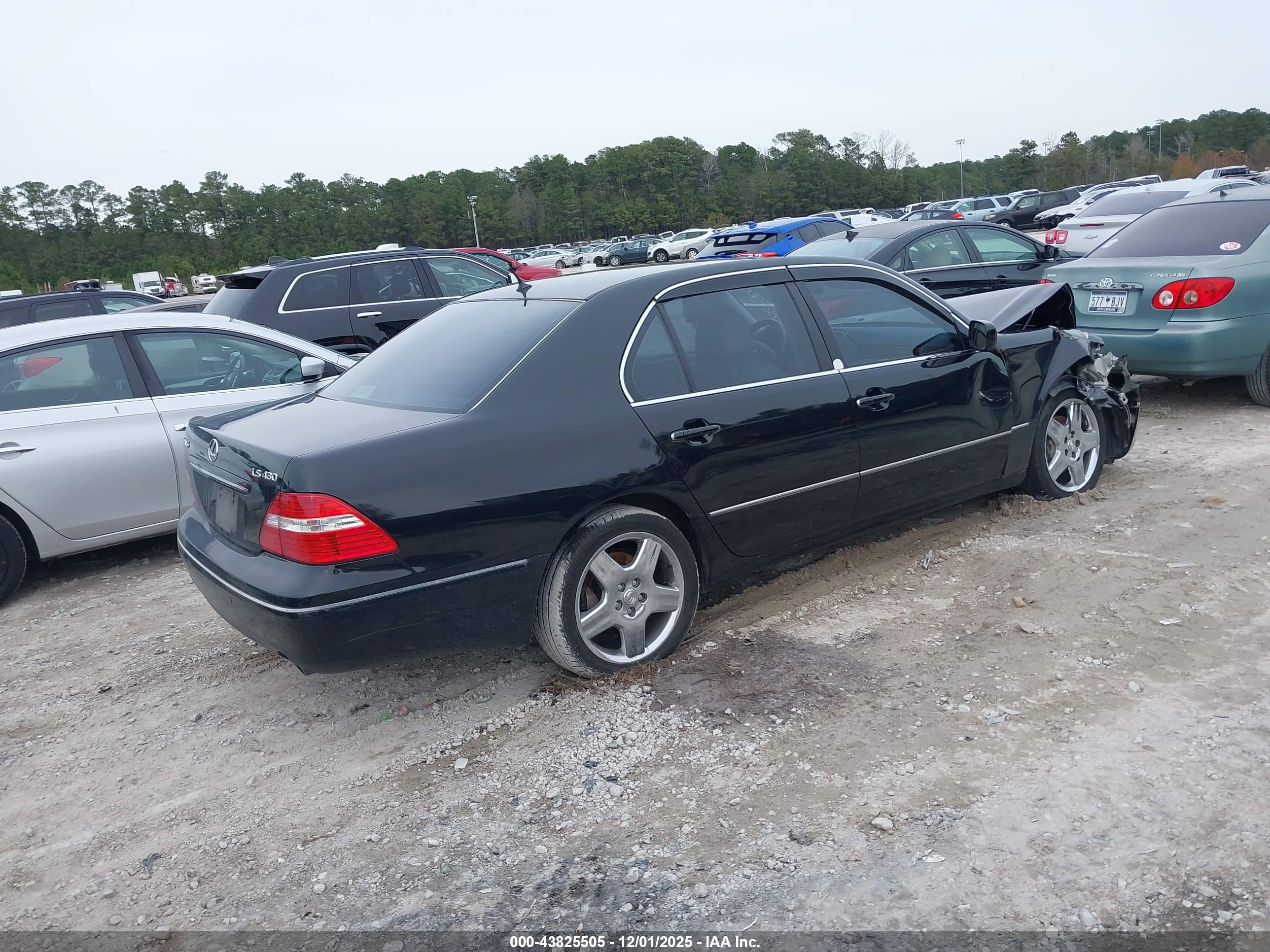 LEXUS LS image 4