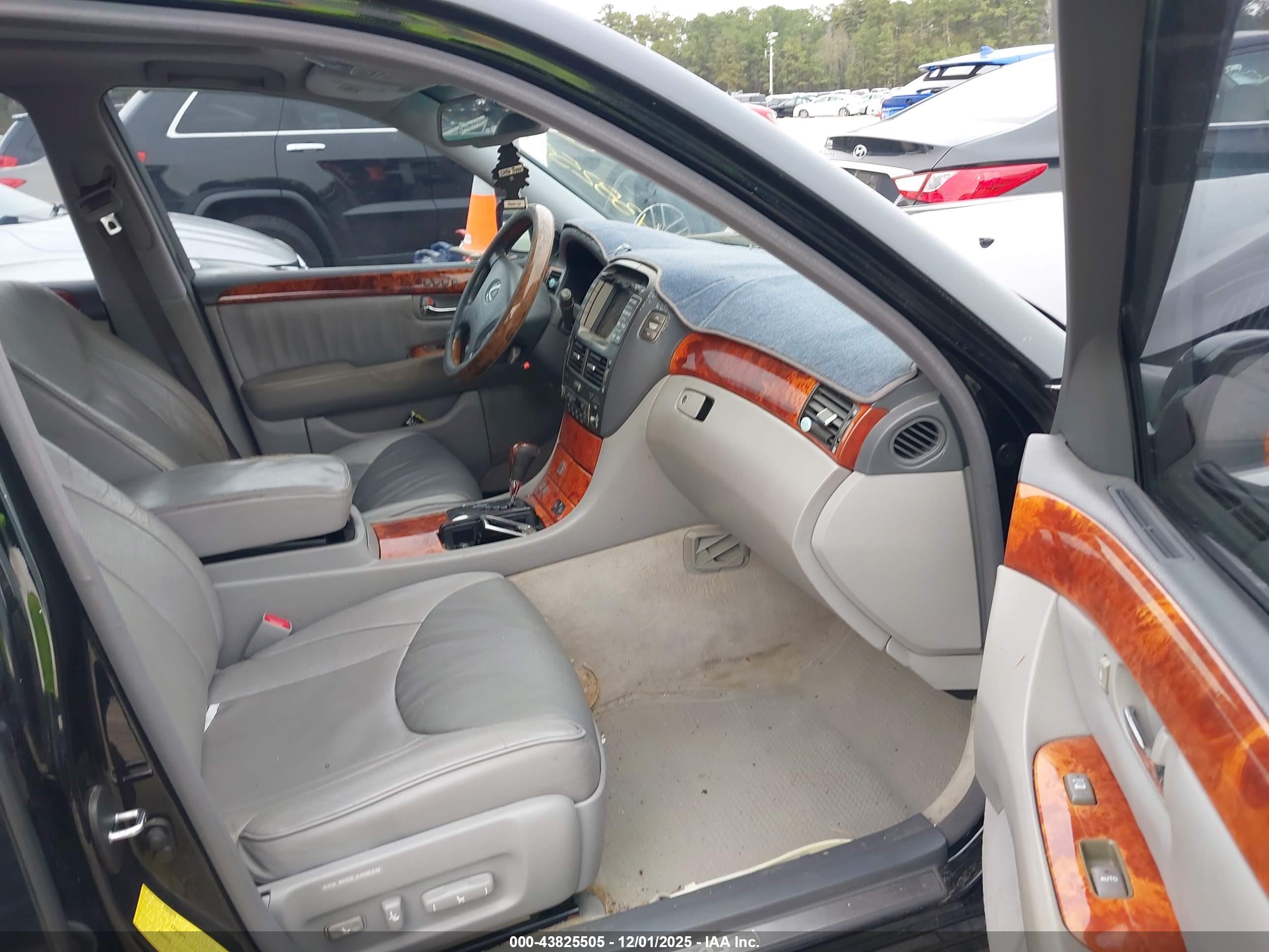 LEXUS LS image 5
