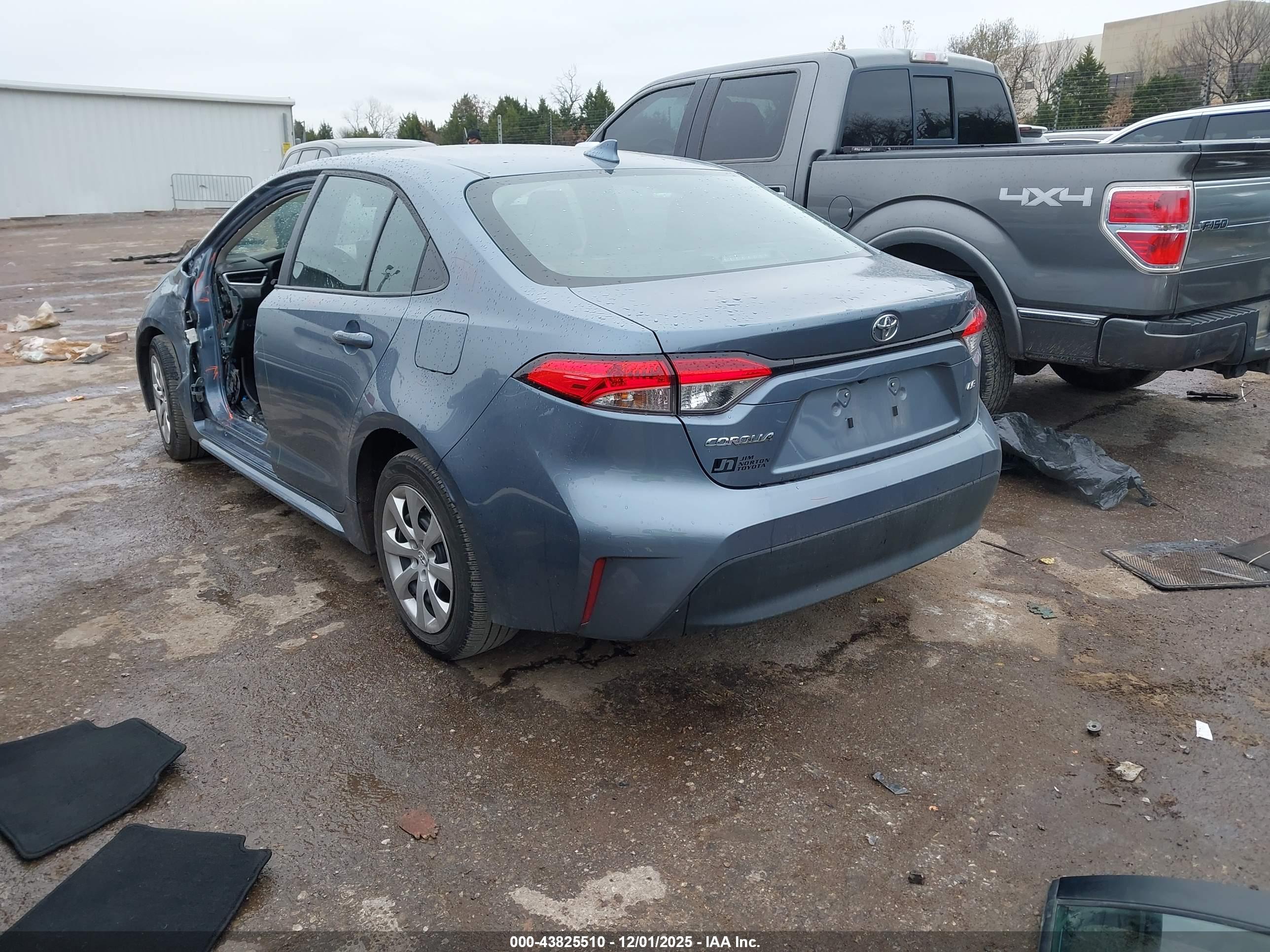 TOYOTA COROLLA image 3