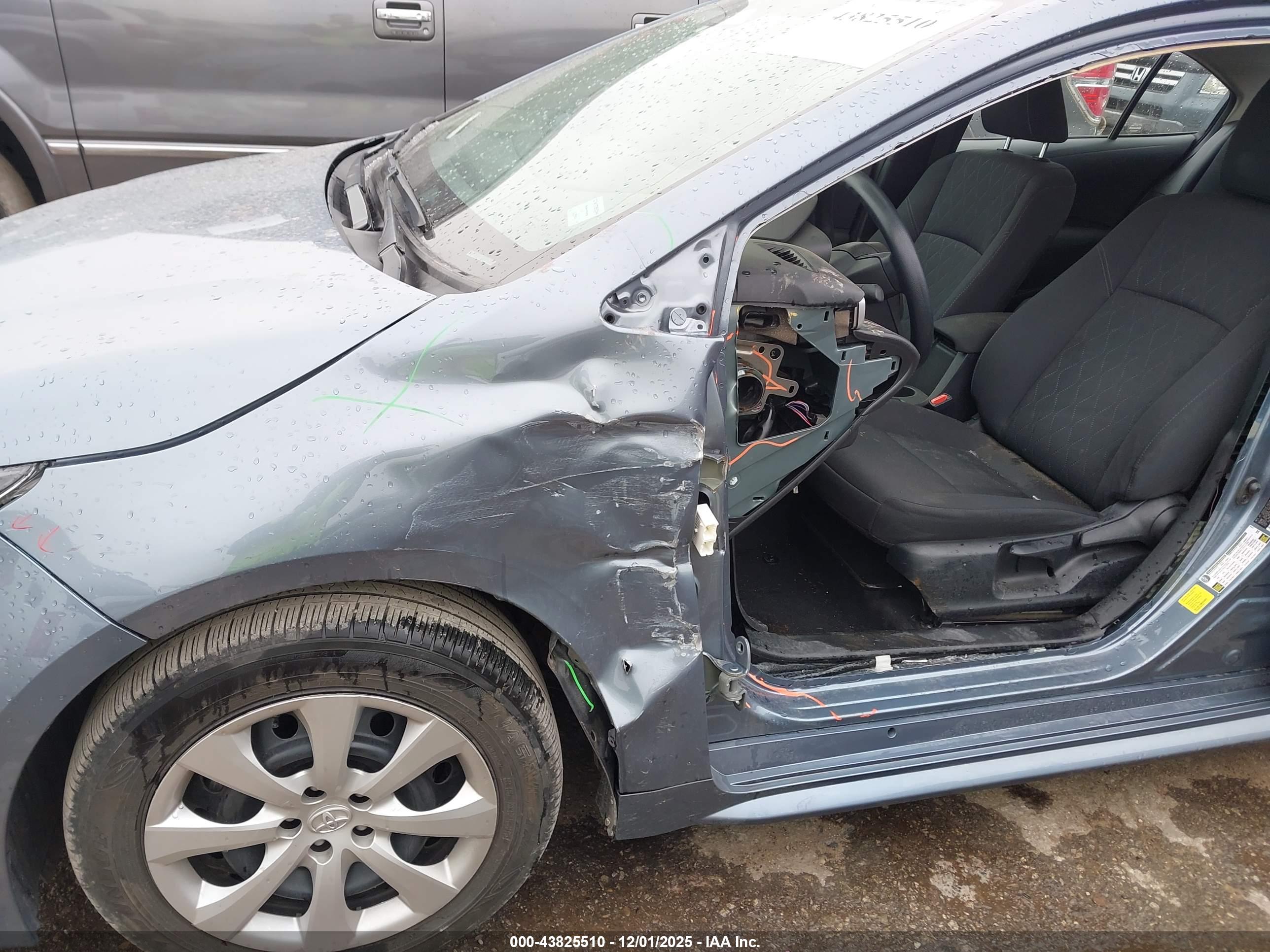 TOYOTA COROLLA image 6