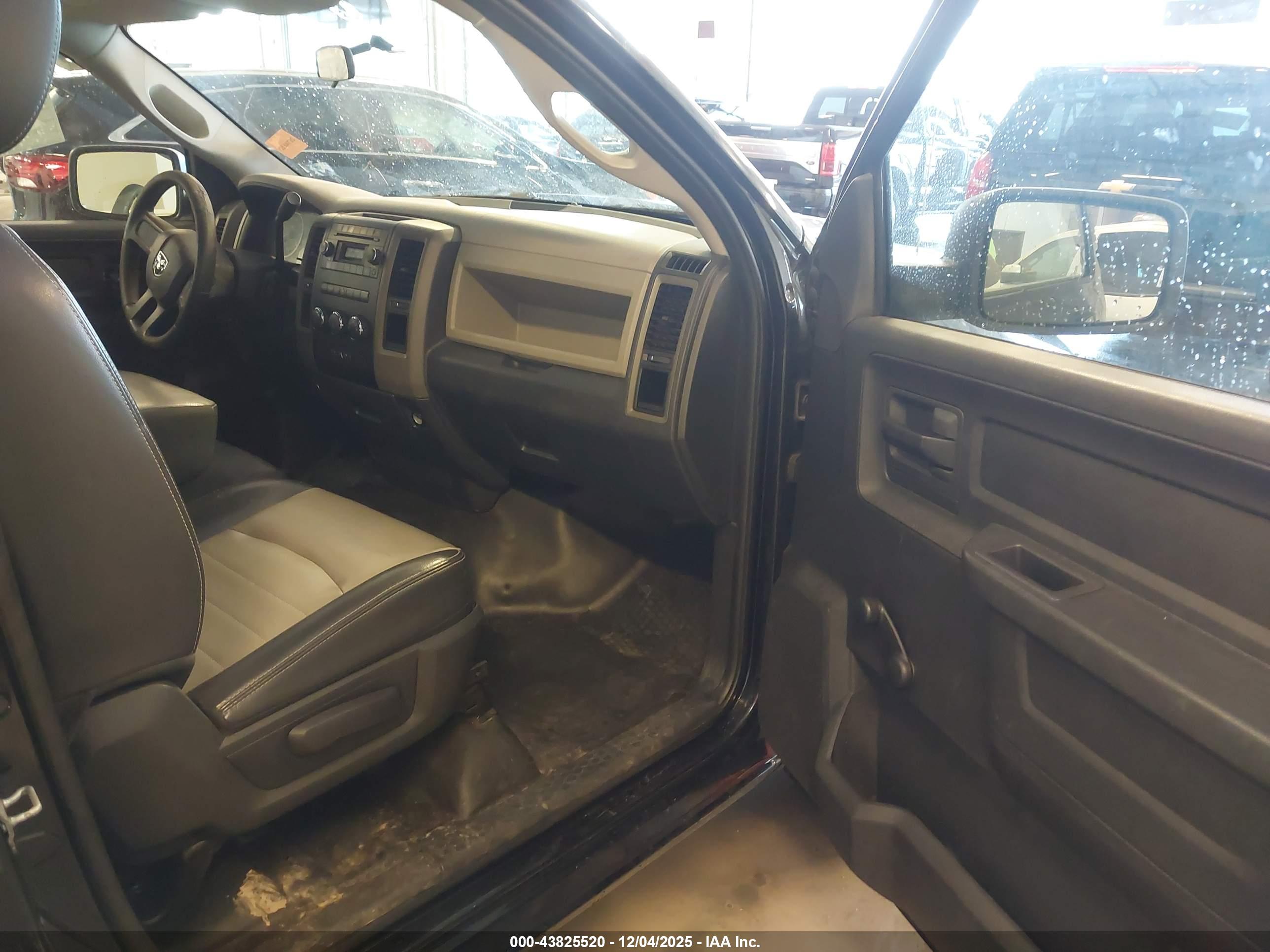 DODGE RAM image 5