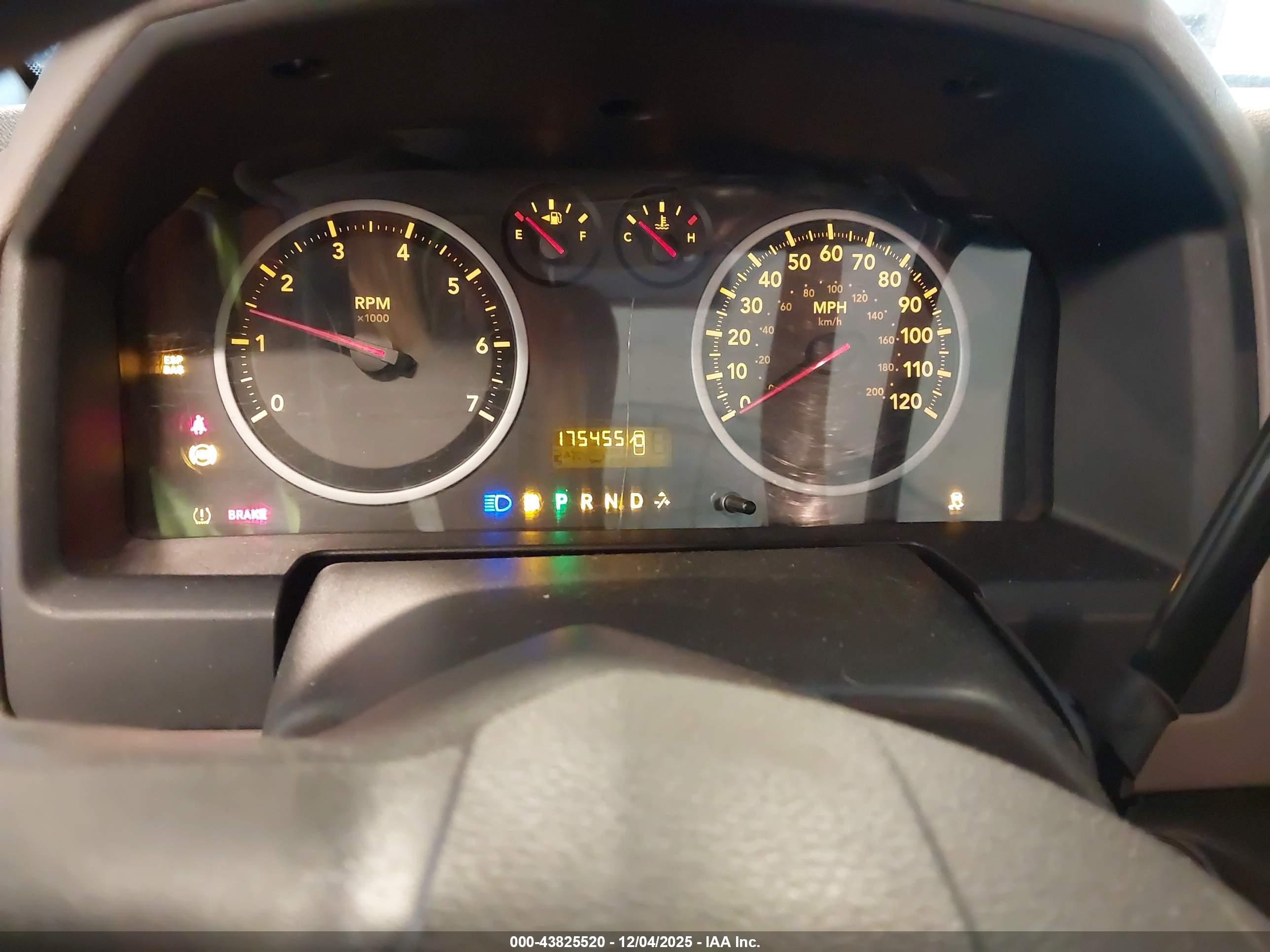 DODGE RAM image 7