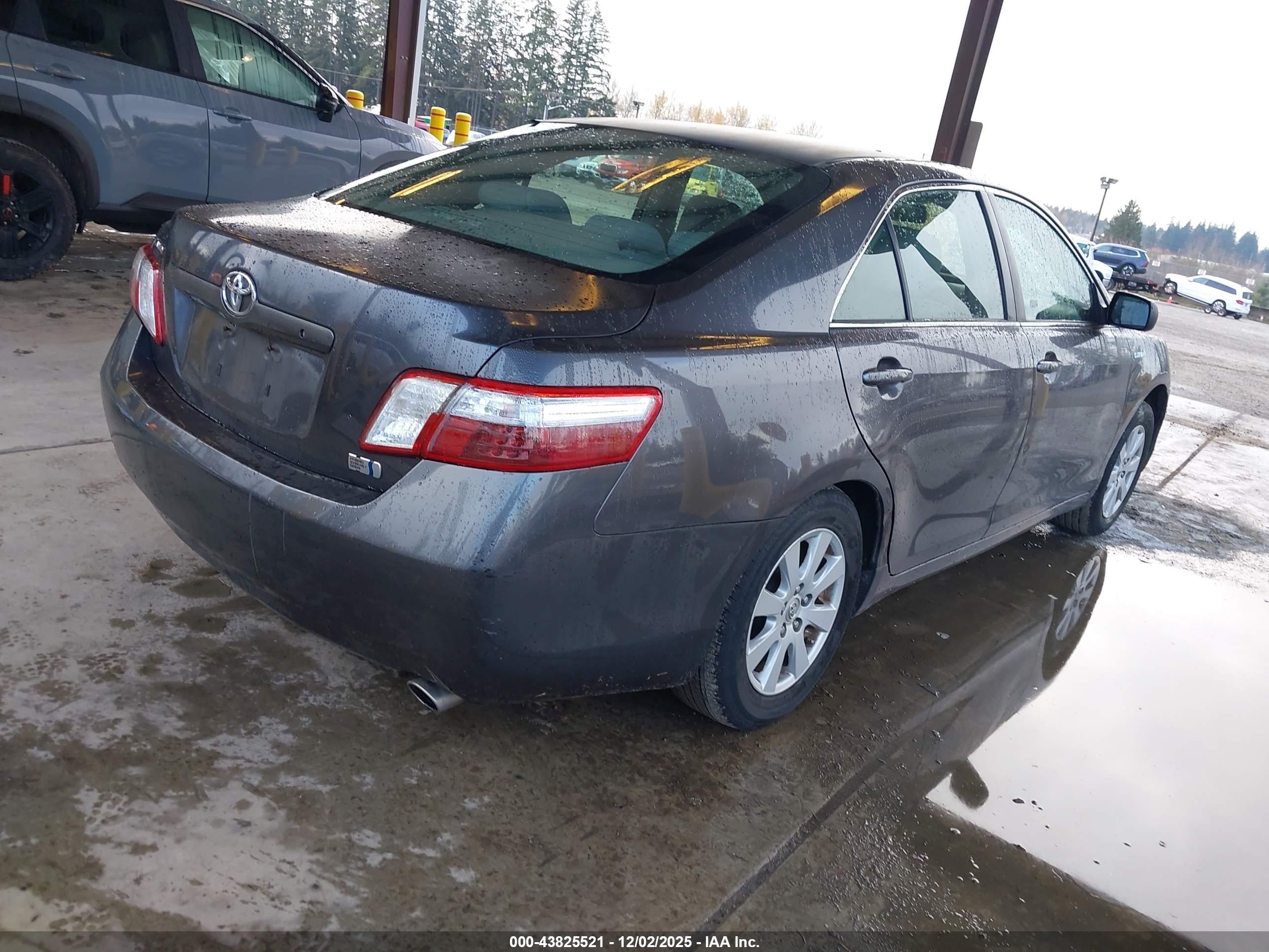 TOYOTA CAMRY image 4