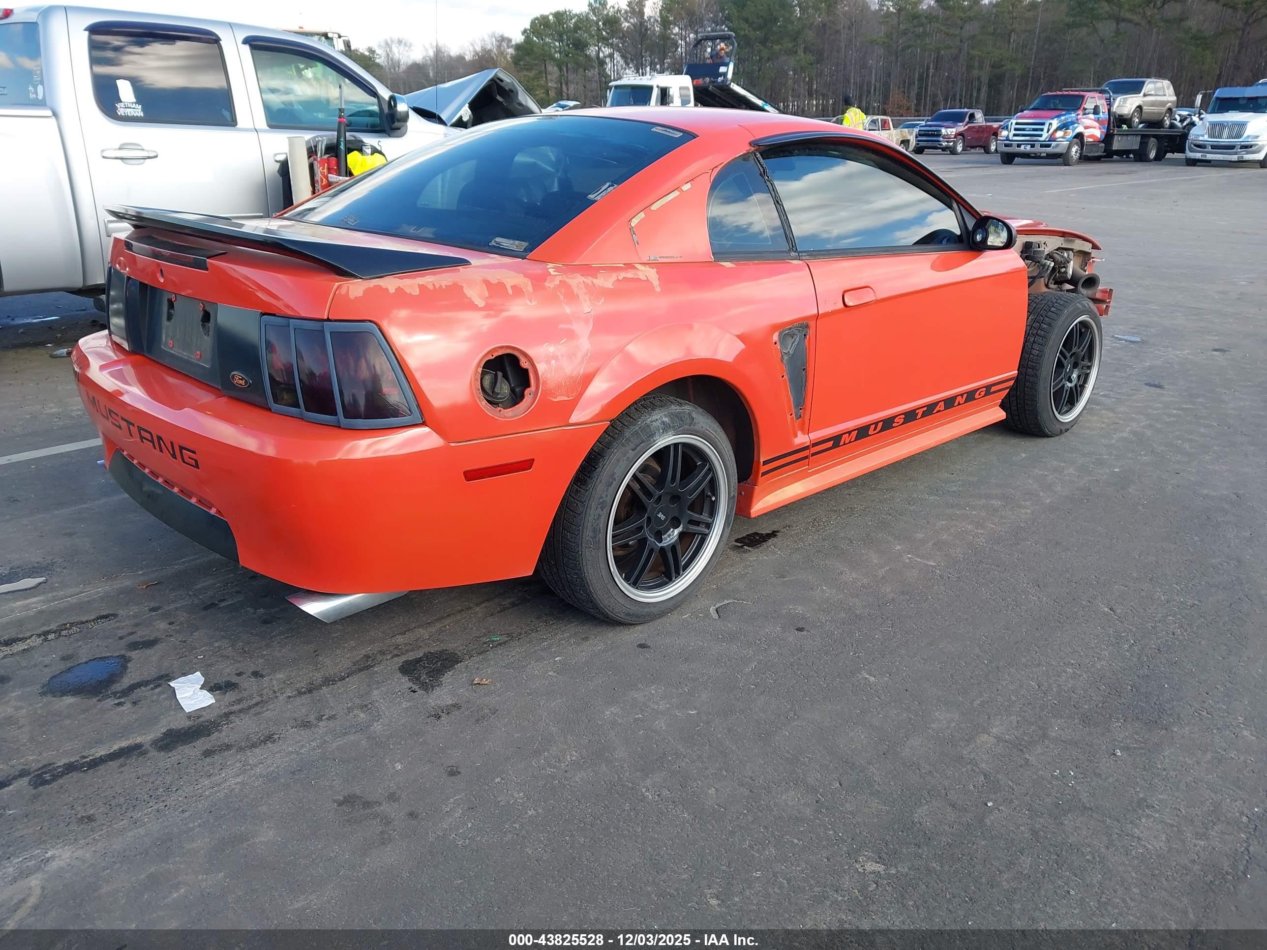 FORD MUSTANG image 4