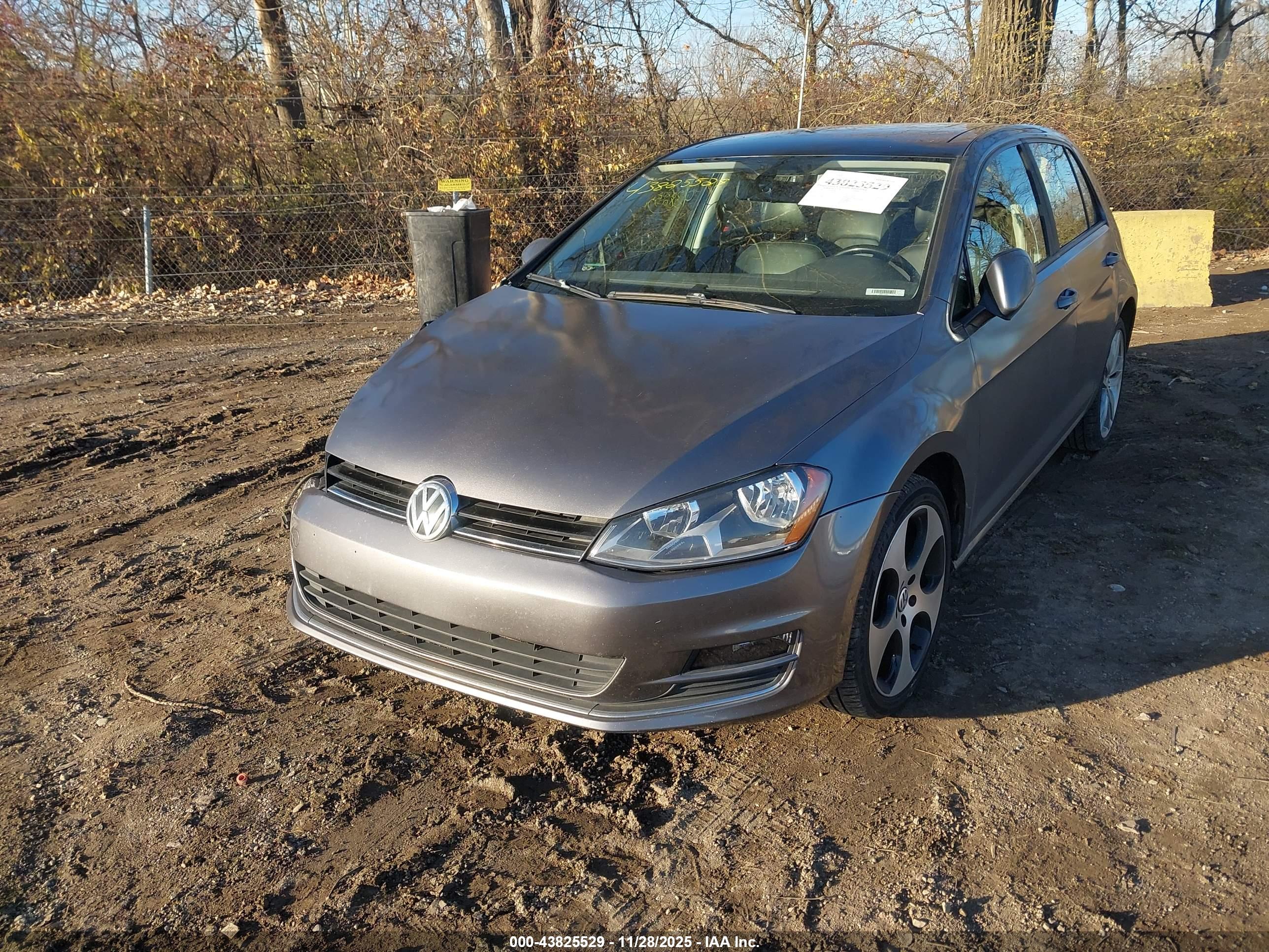 VOLKSWAGEN GOLF image 2