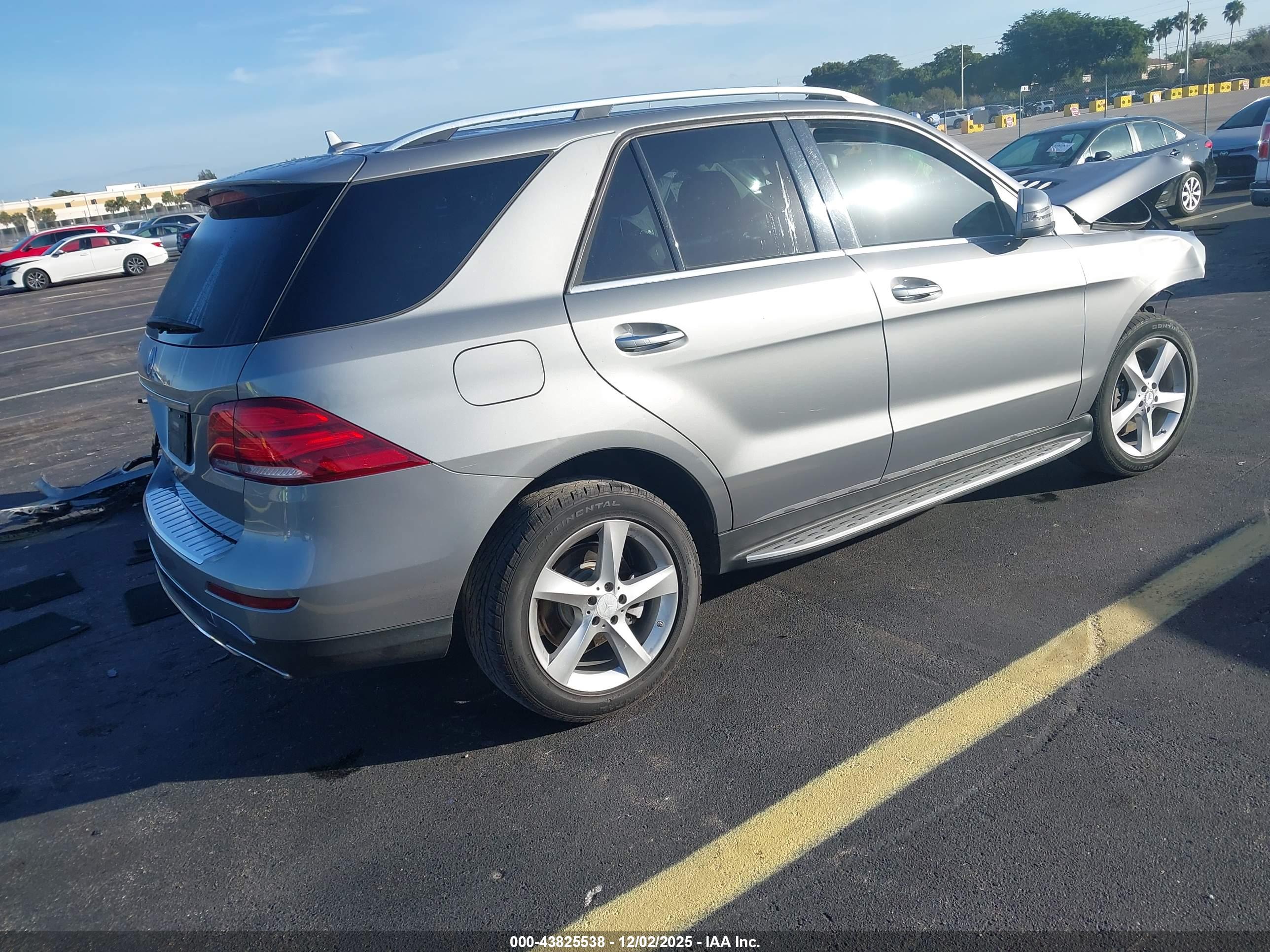 MERCEDES-BENZ GLE image 4