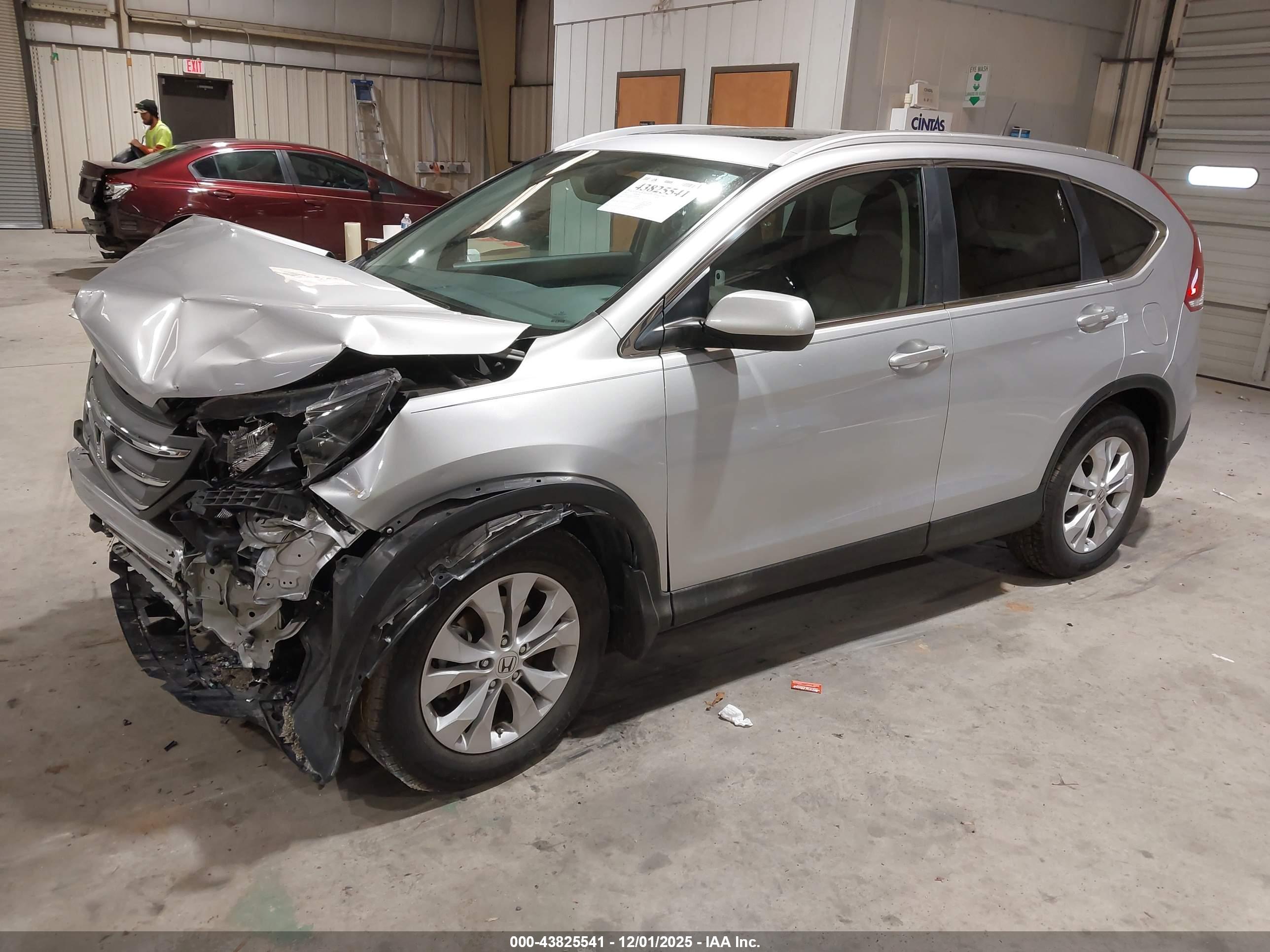 HONDA CR-V image 2