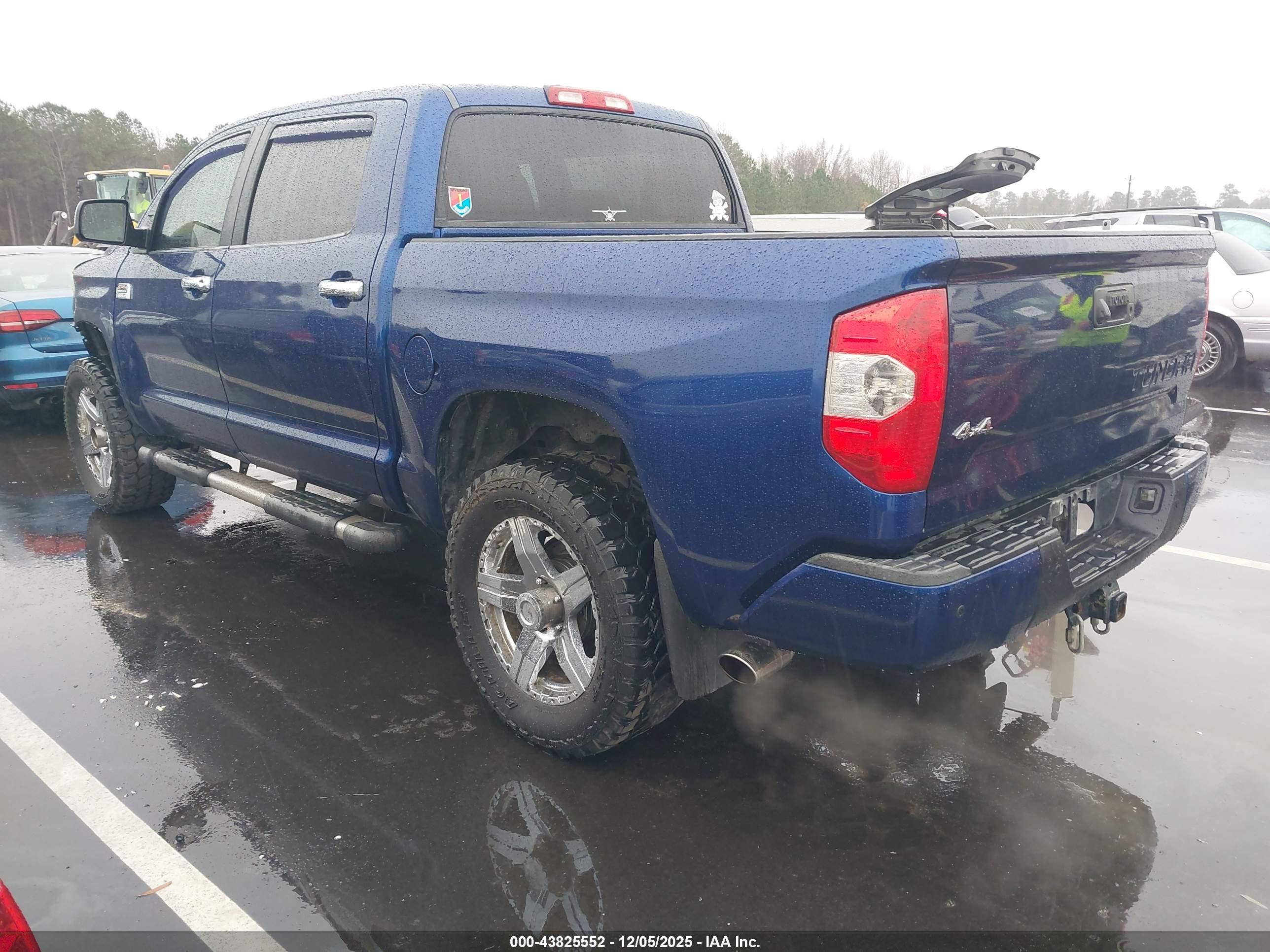 TOYOTA TUNDRA image 3
