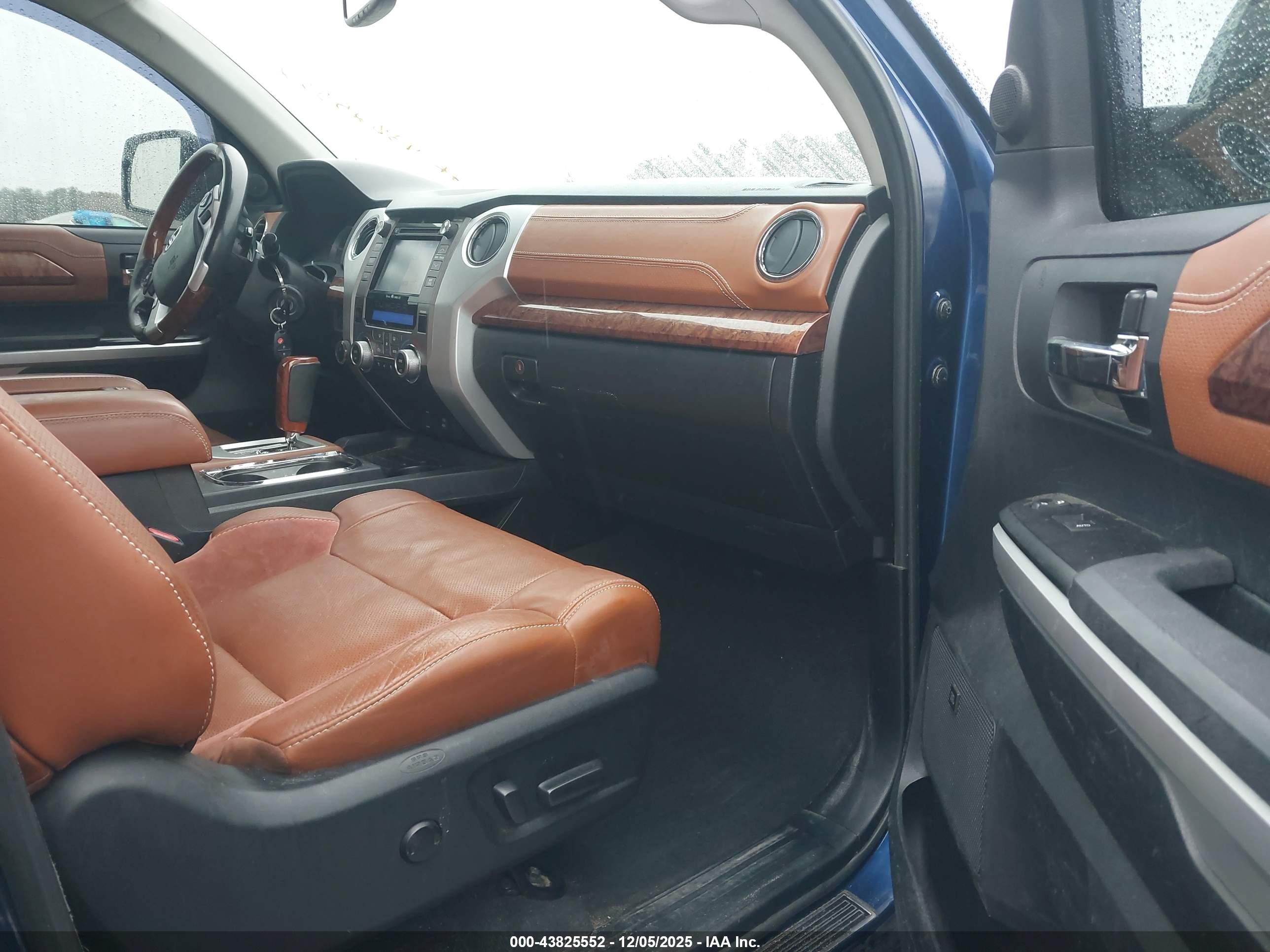 TOYOTA TUNDRA image 5