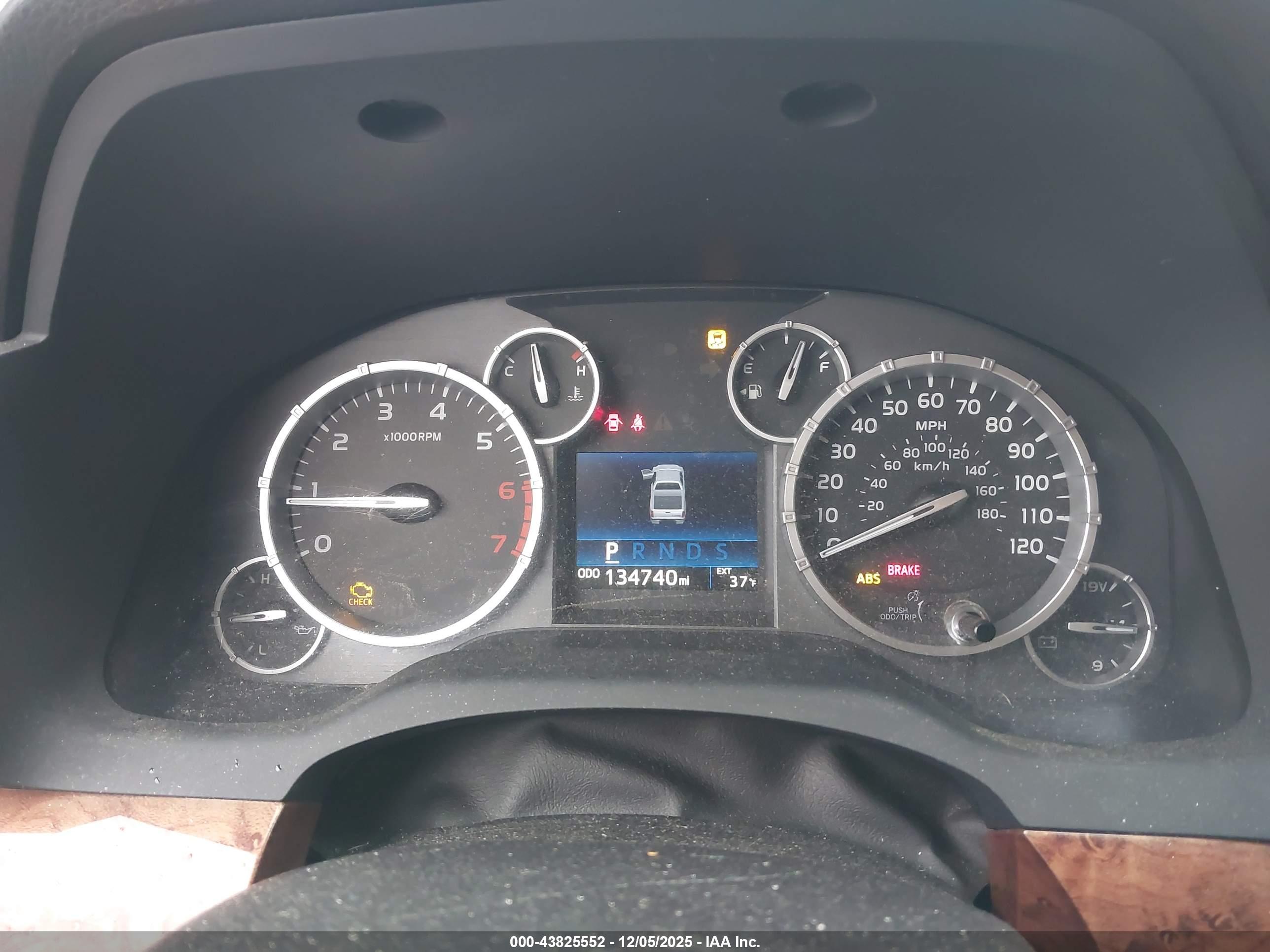 TOYOTA TUNDRA image 7