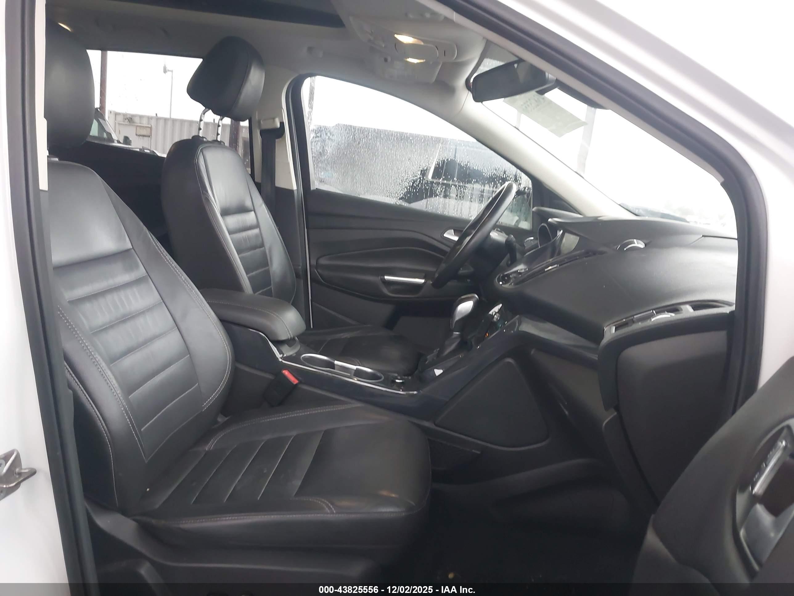 FORD ESCAPE image 5
