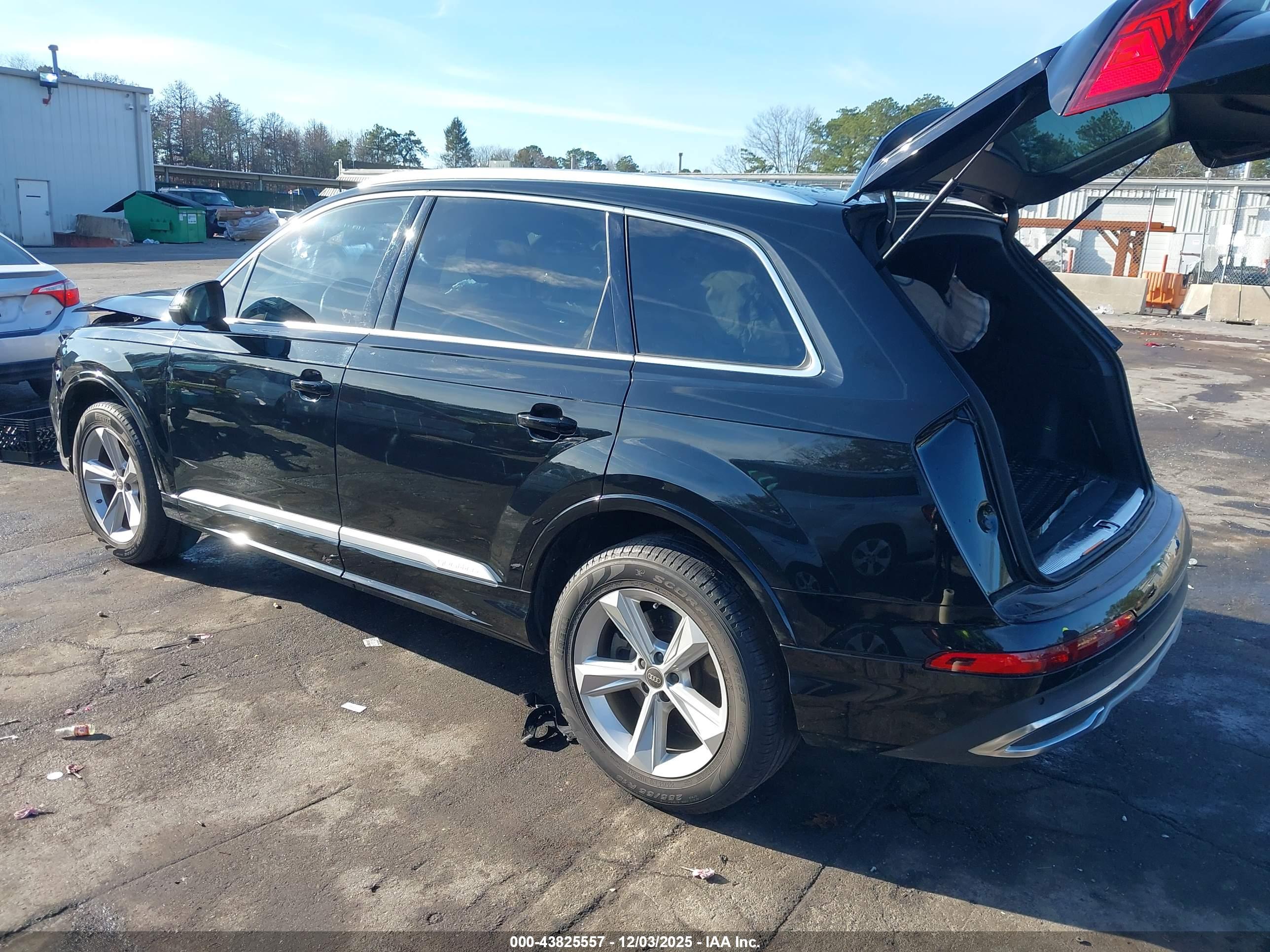 AUDI Q7 image 3