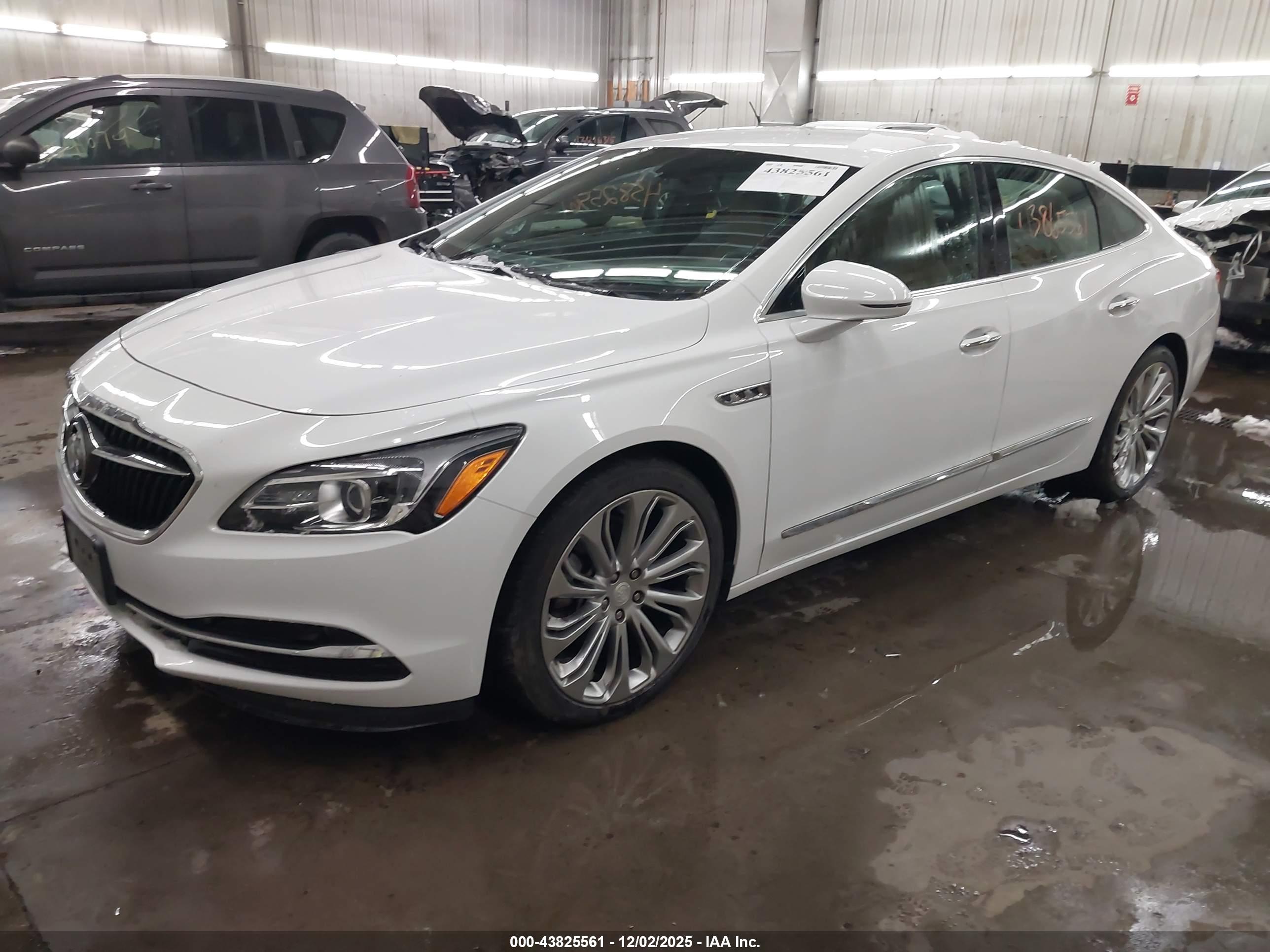 BUICK LACROSSE image 2
