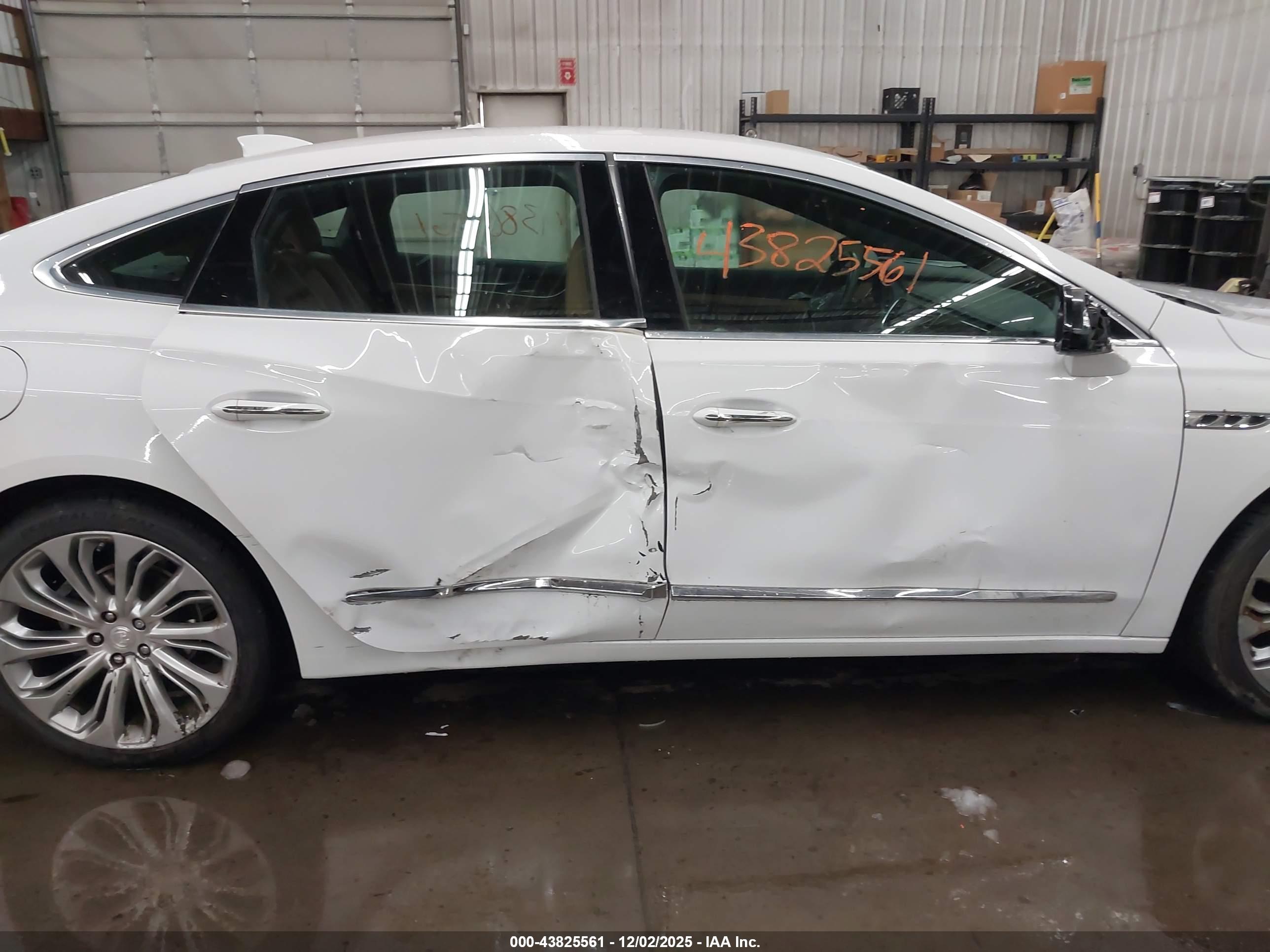 BUICK LACROSSE image 6