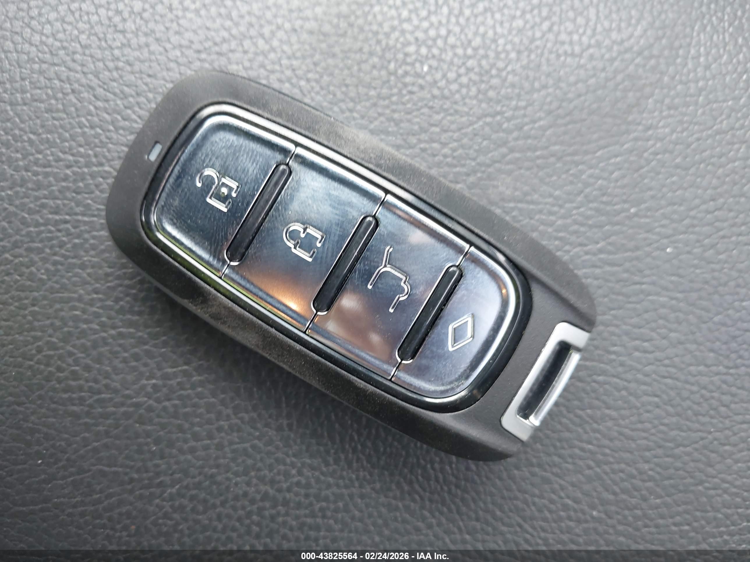 NISSAN KICKS image 11