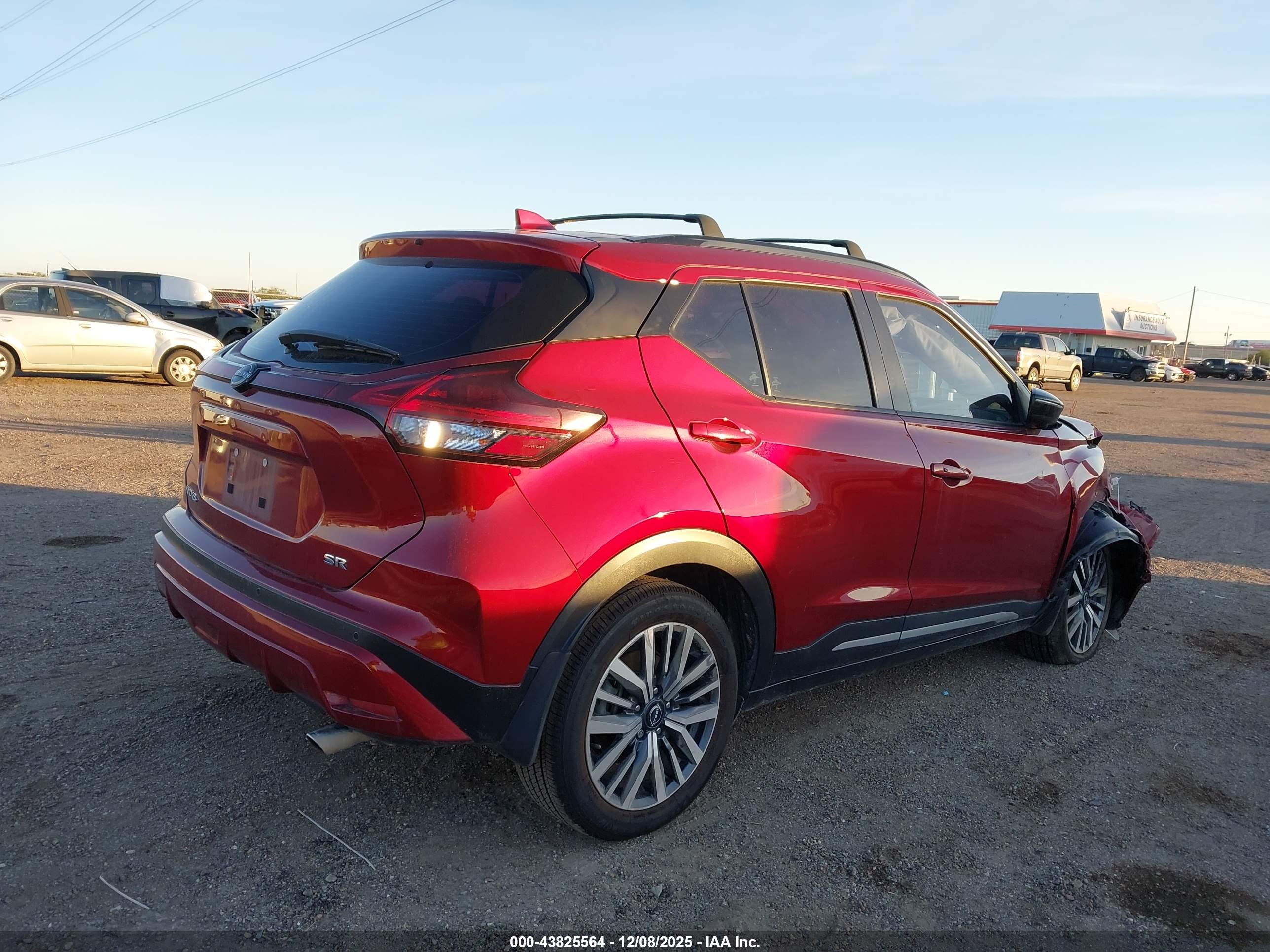 NISSAN KICKS image 4
