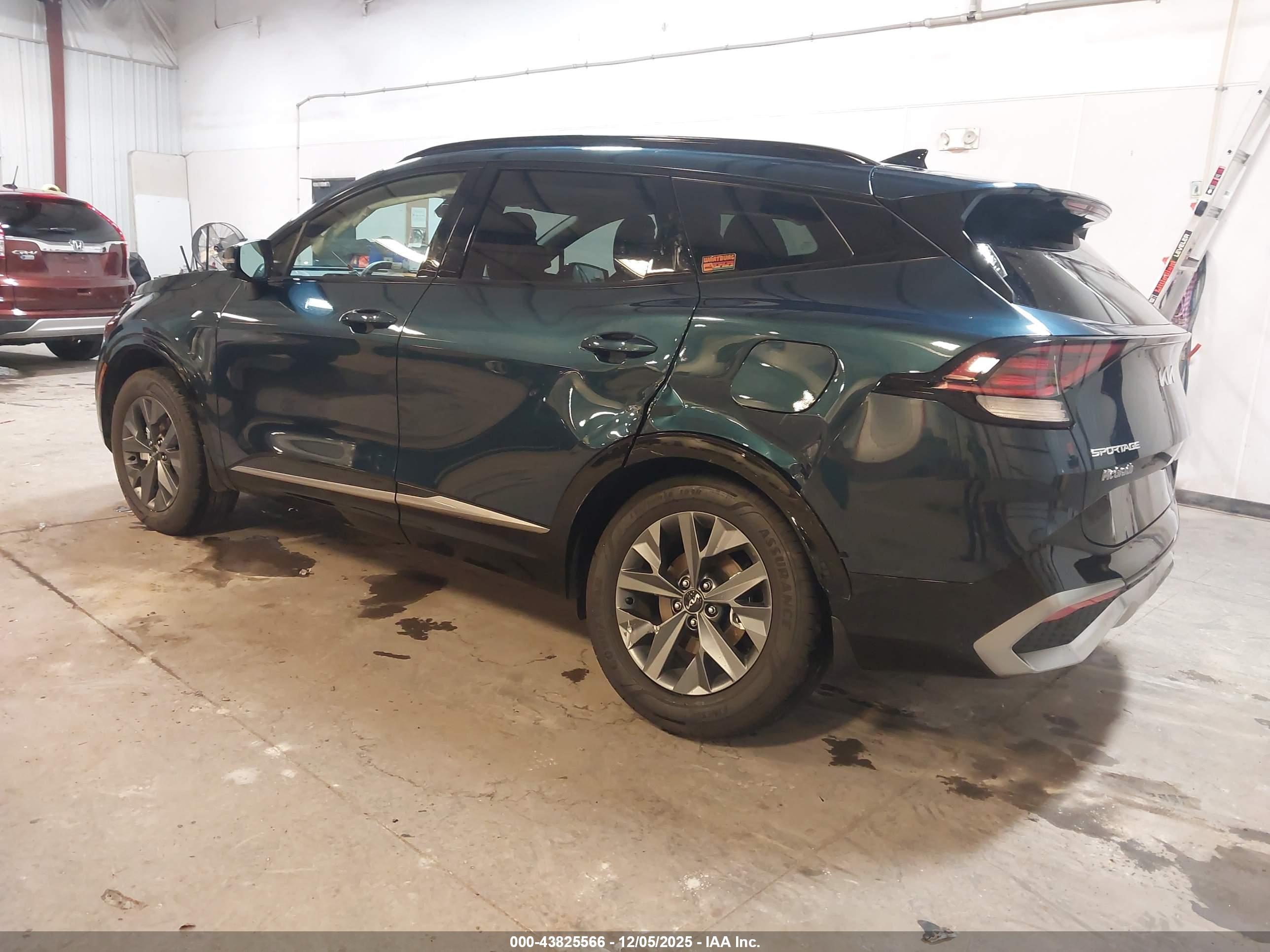 KIA SPORTAGE image 3