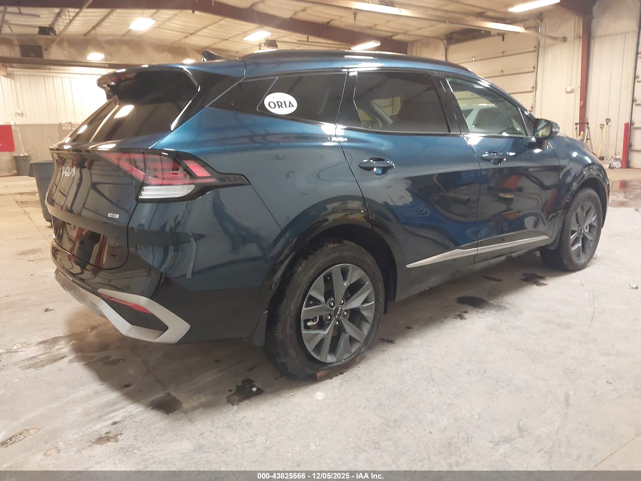 KIA SPORTAGE image 4