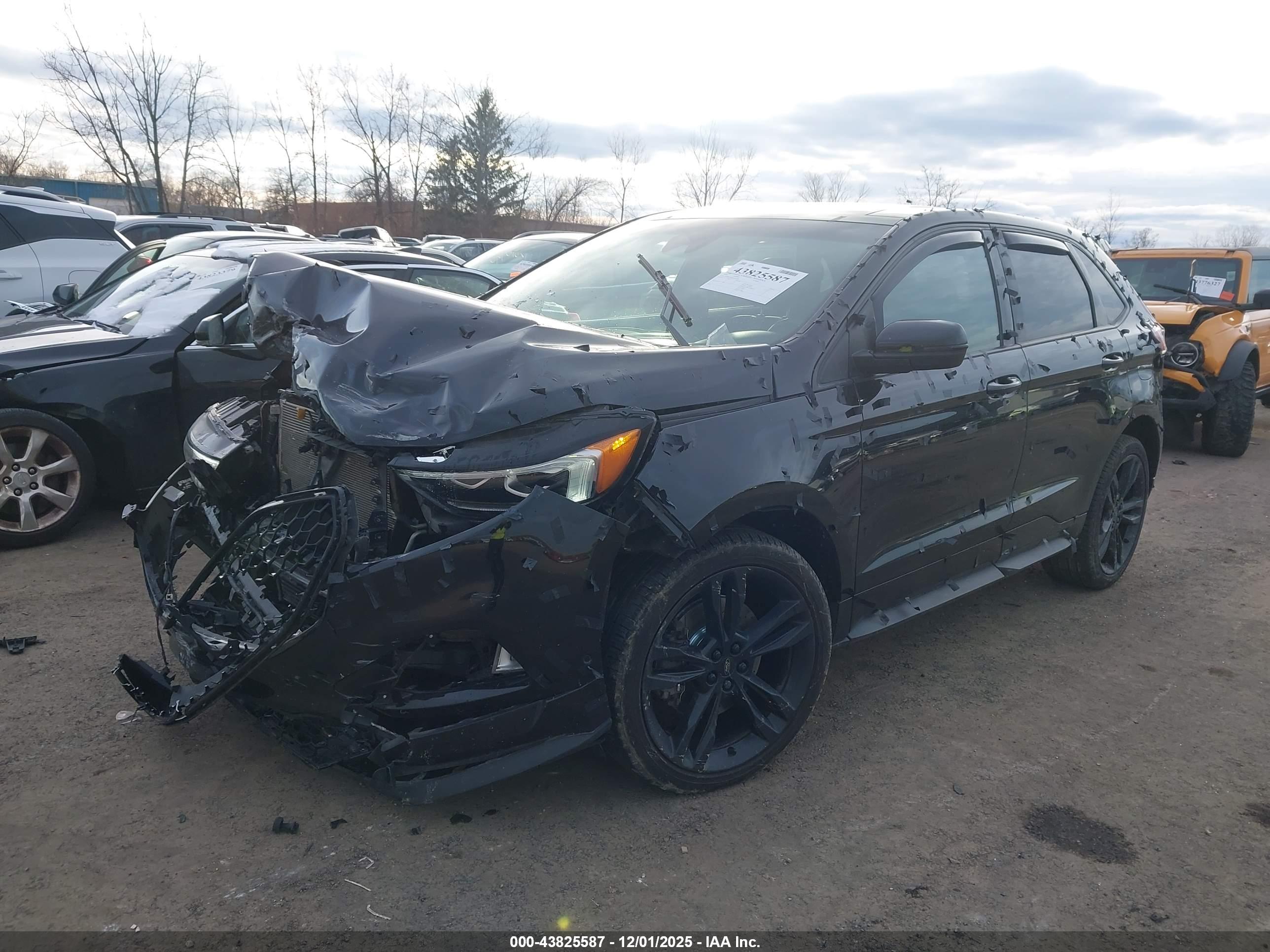 FORD EDGE image 2