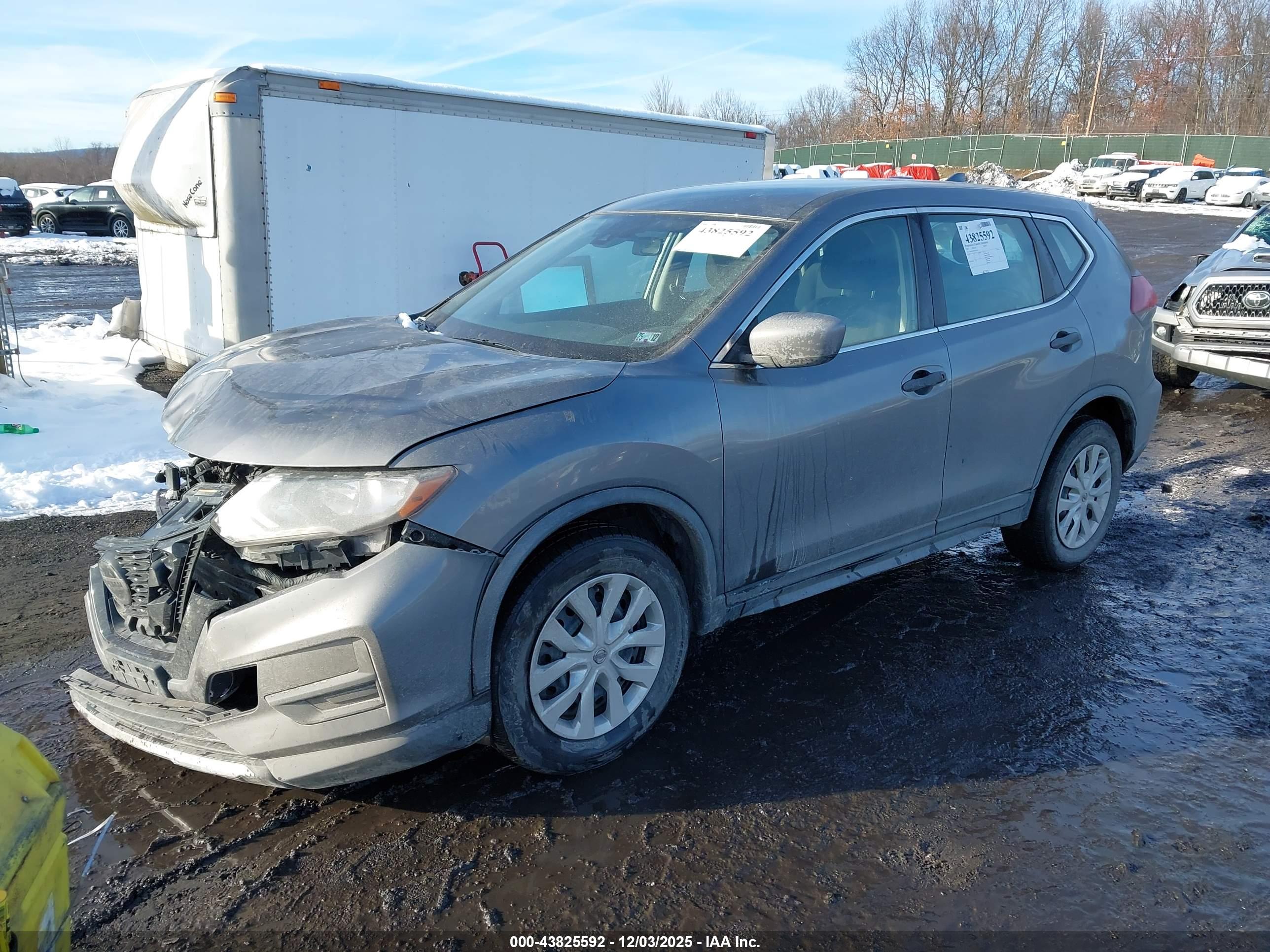 NISSAN ROGUE image 2