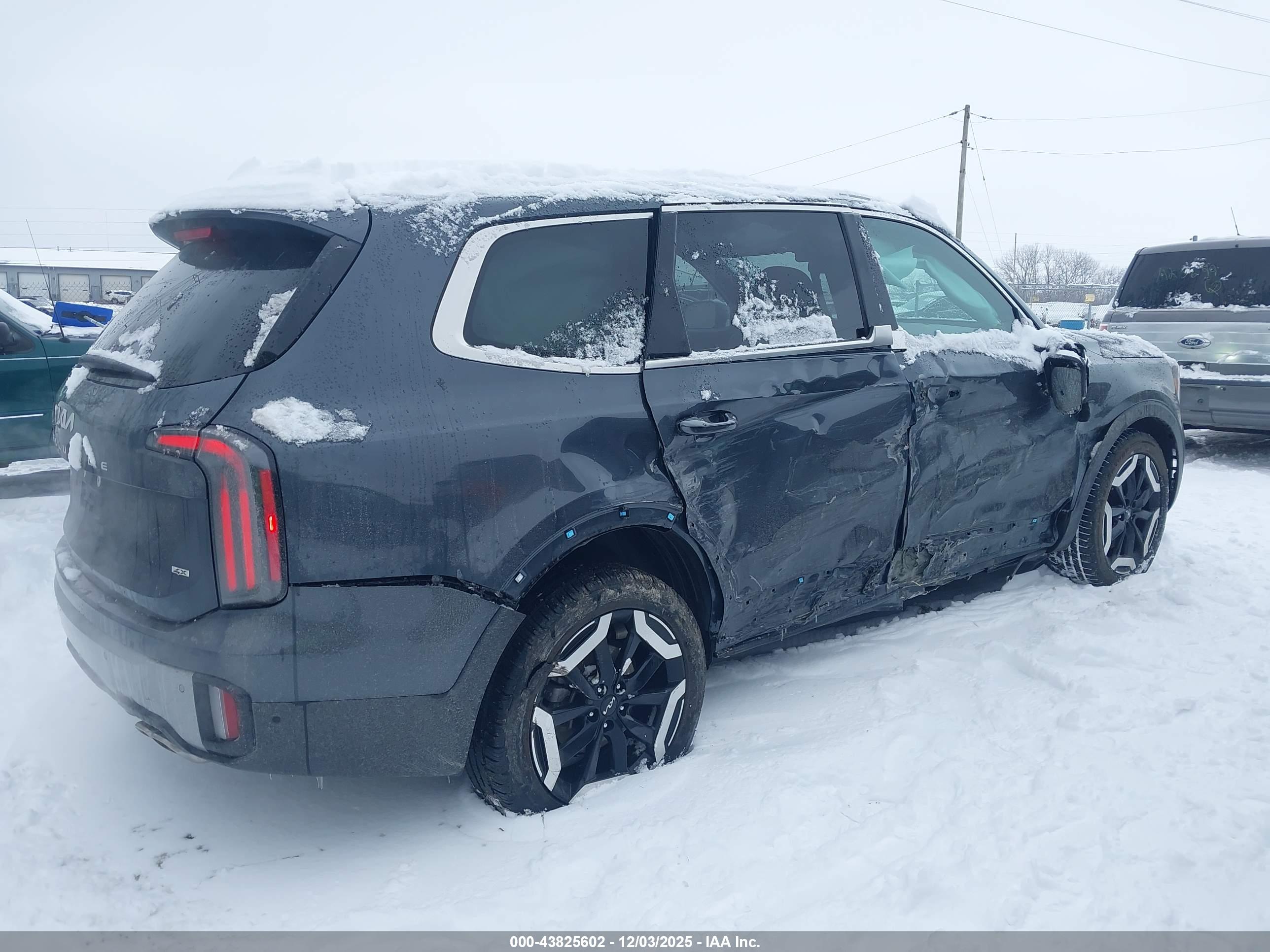 KIA TELLURIDE image 6