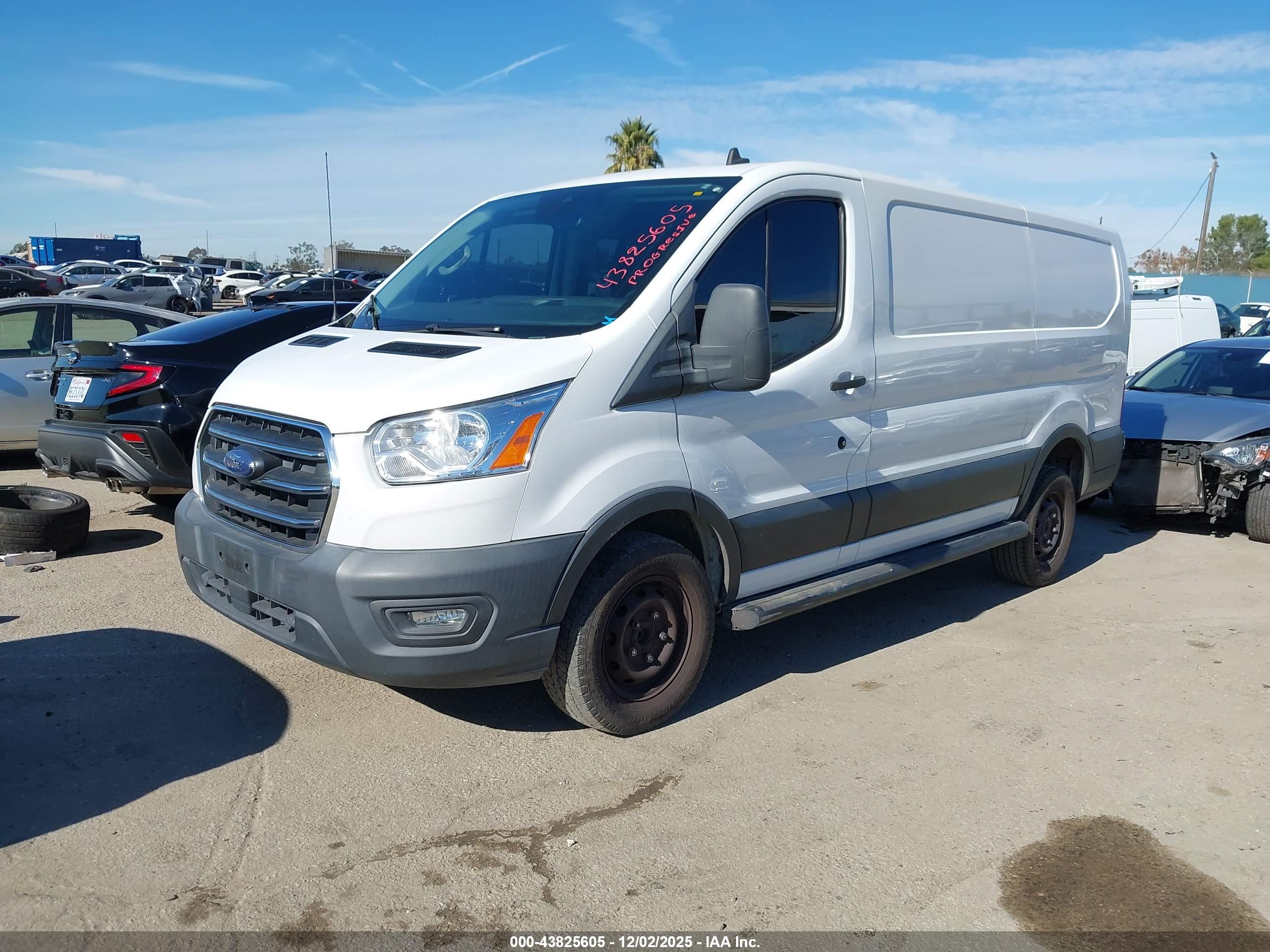 FORD TRANSIT-250 image 2