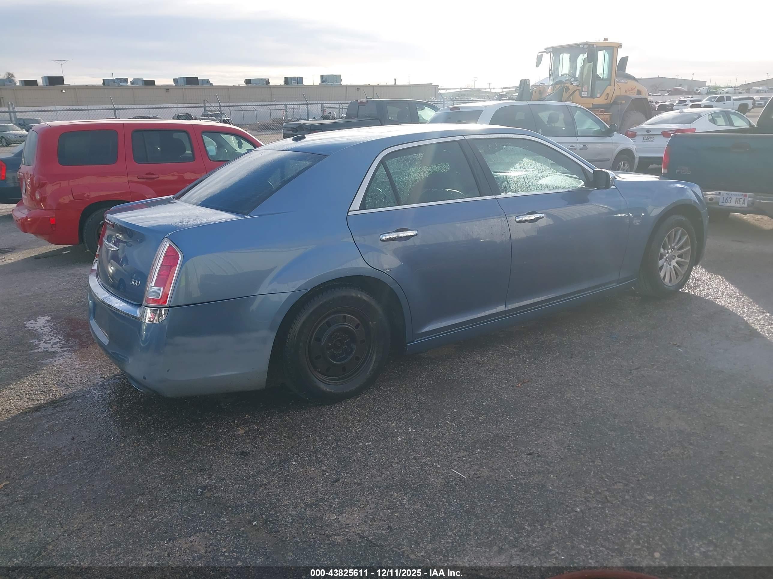 CHRYSLER 300 image 4
