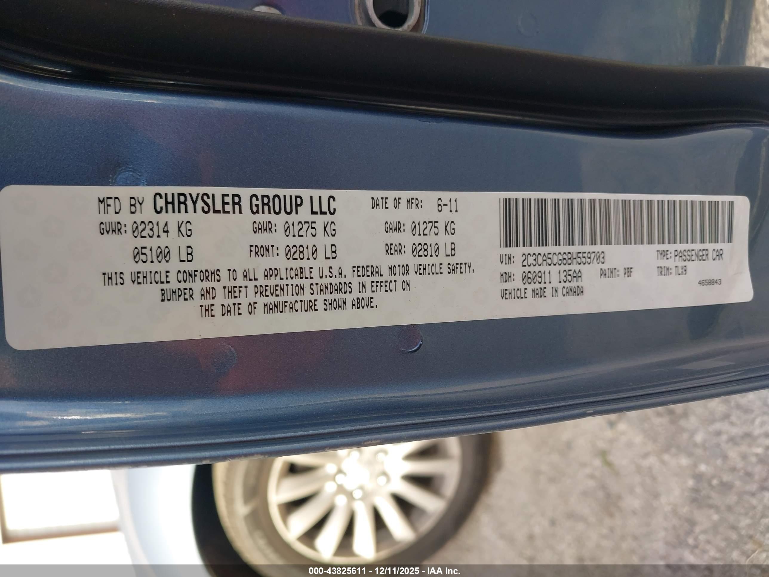 CHRYSLER 300 image 9