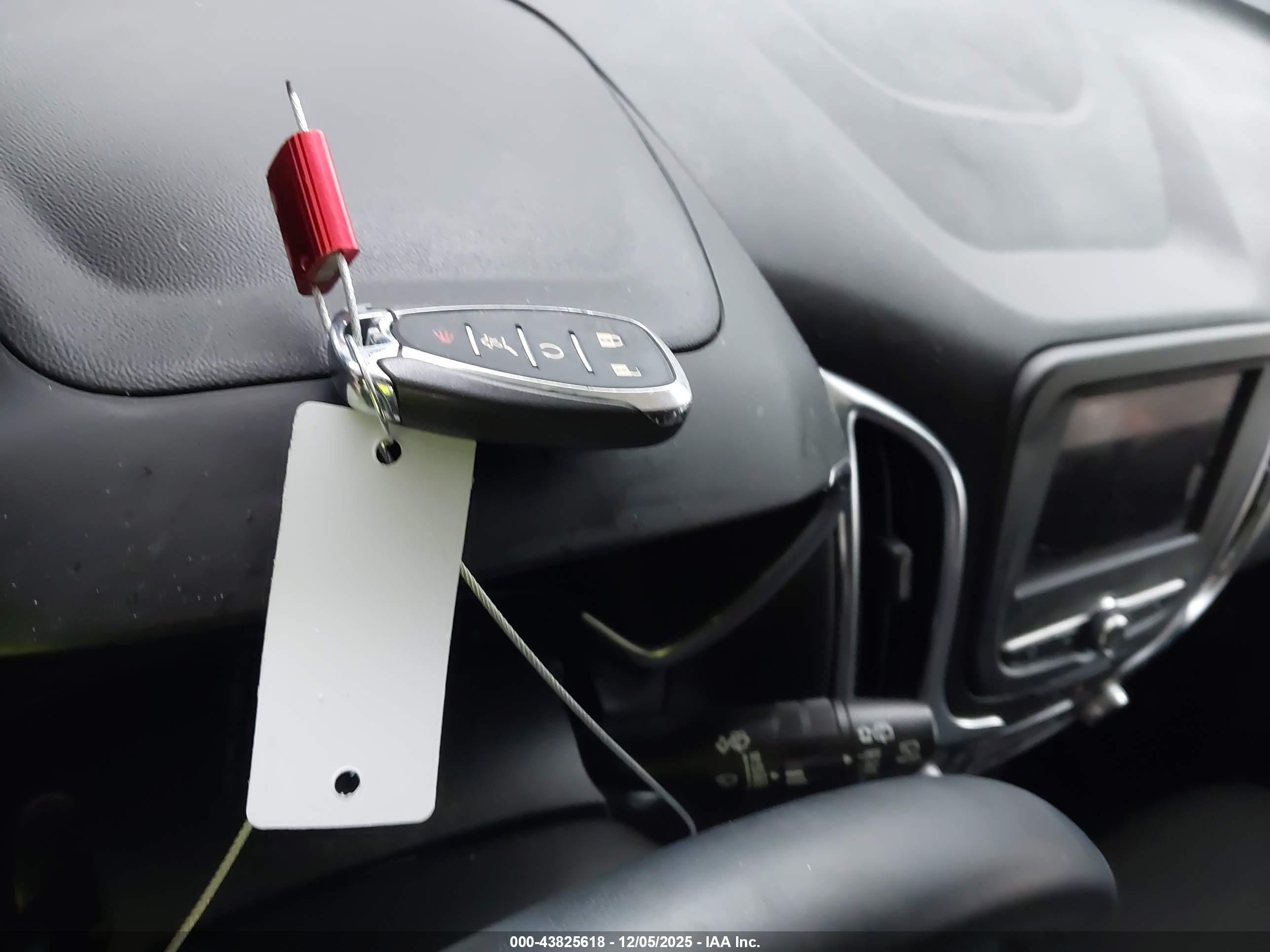 CHEVROLET EQUINOX image 11
