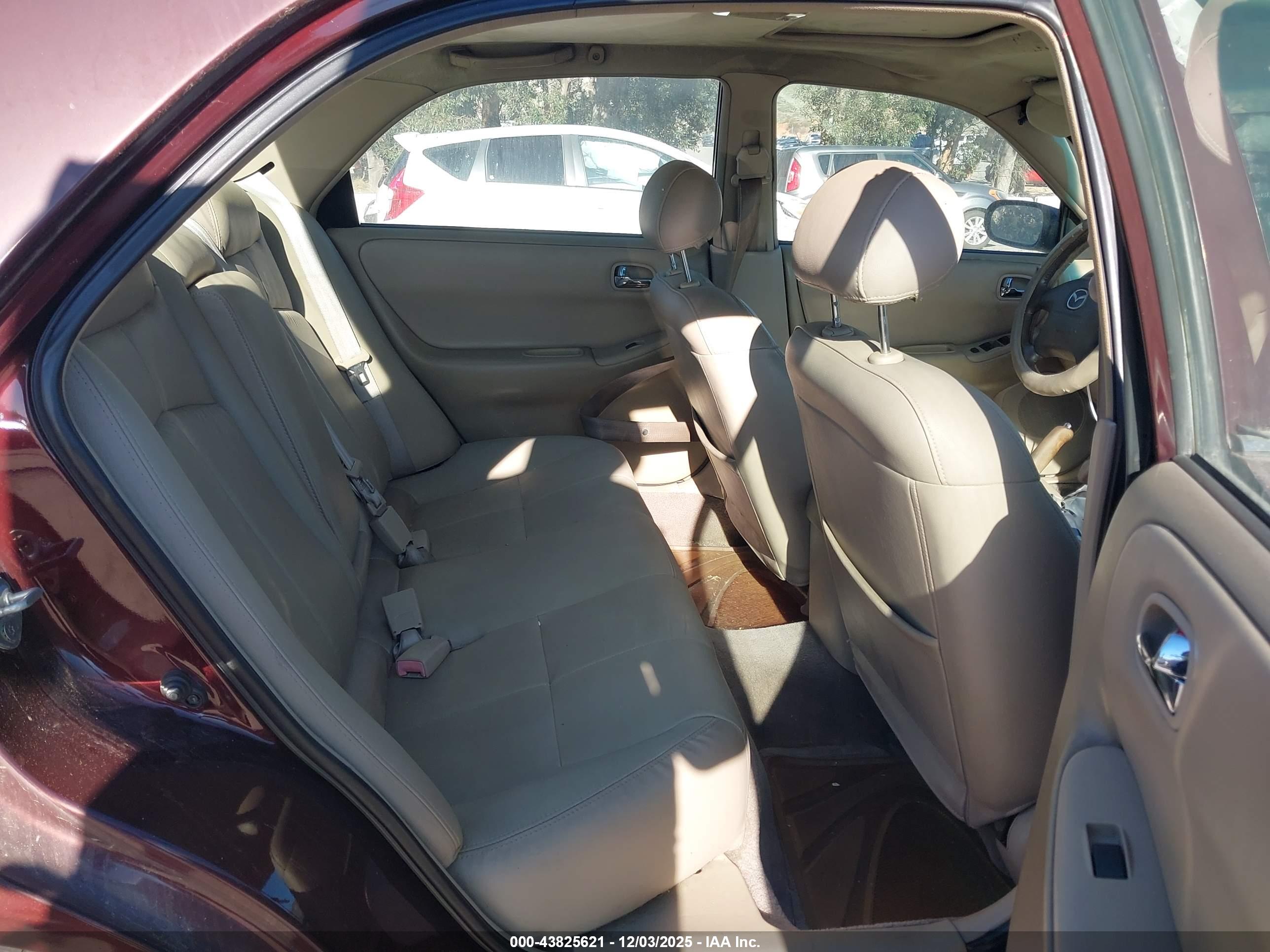 MAZDA 626 image 8